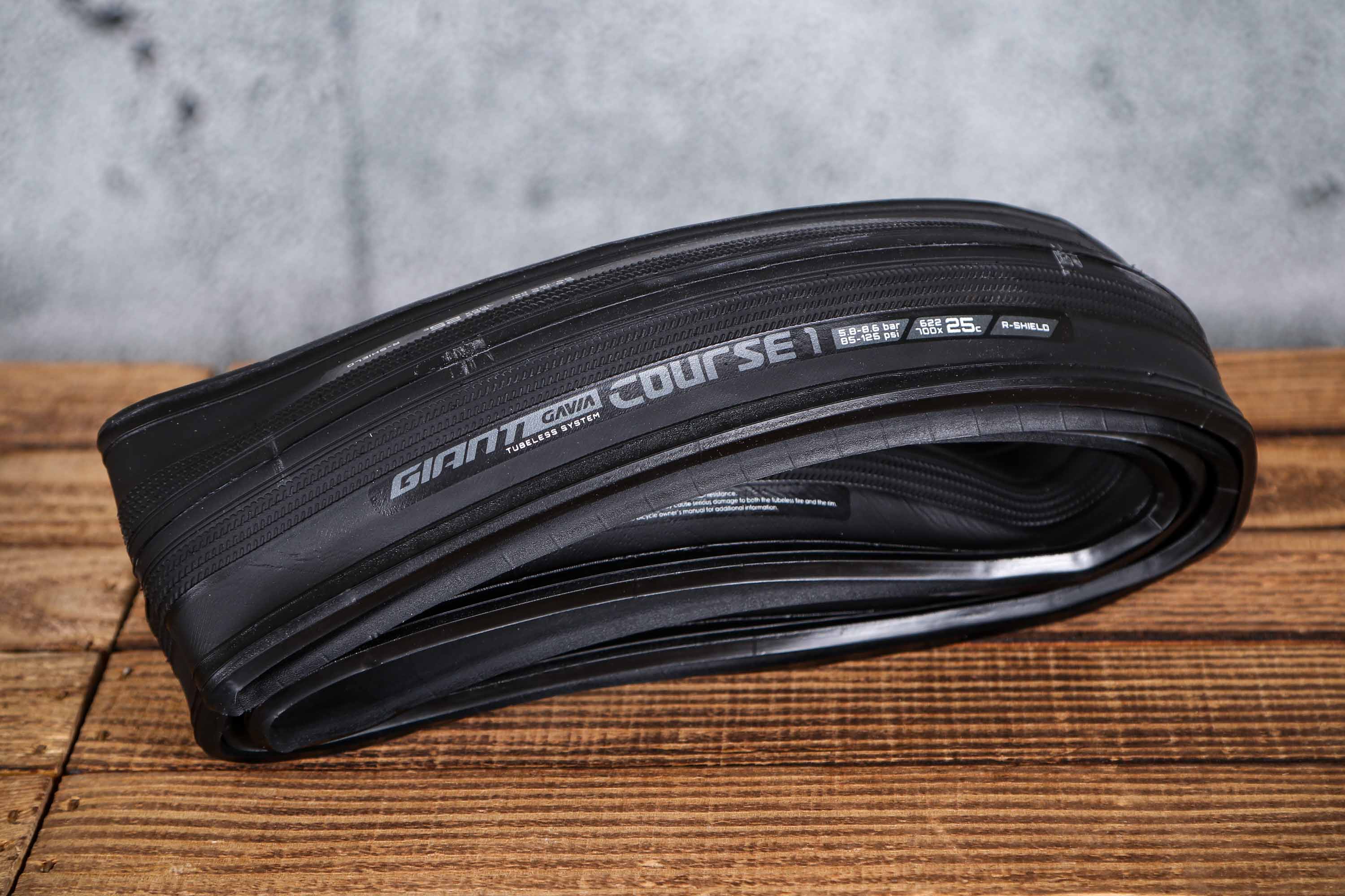 Review Giant Gavia Course 1 Tubeless Tyre Road Cc