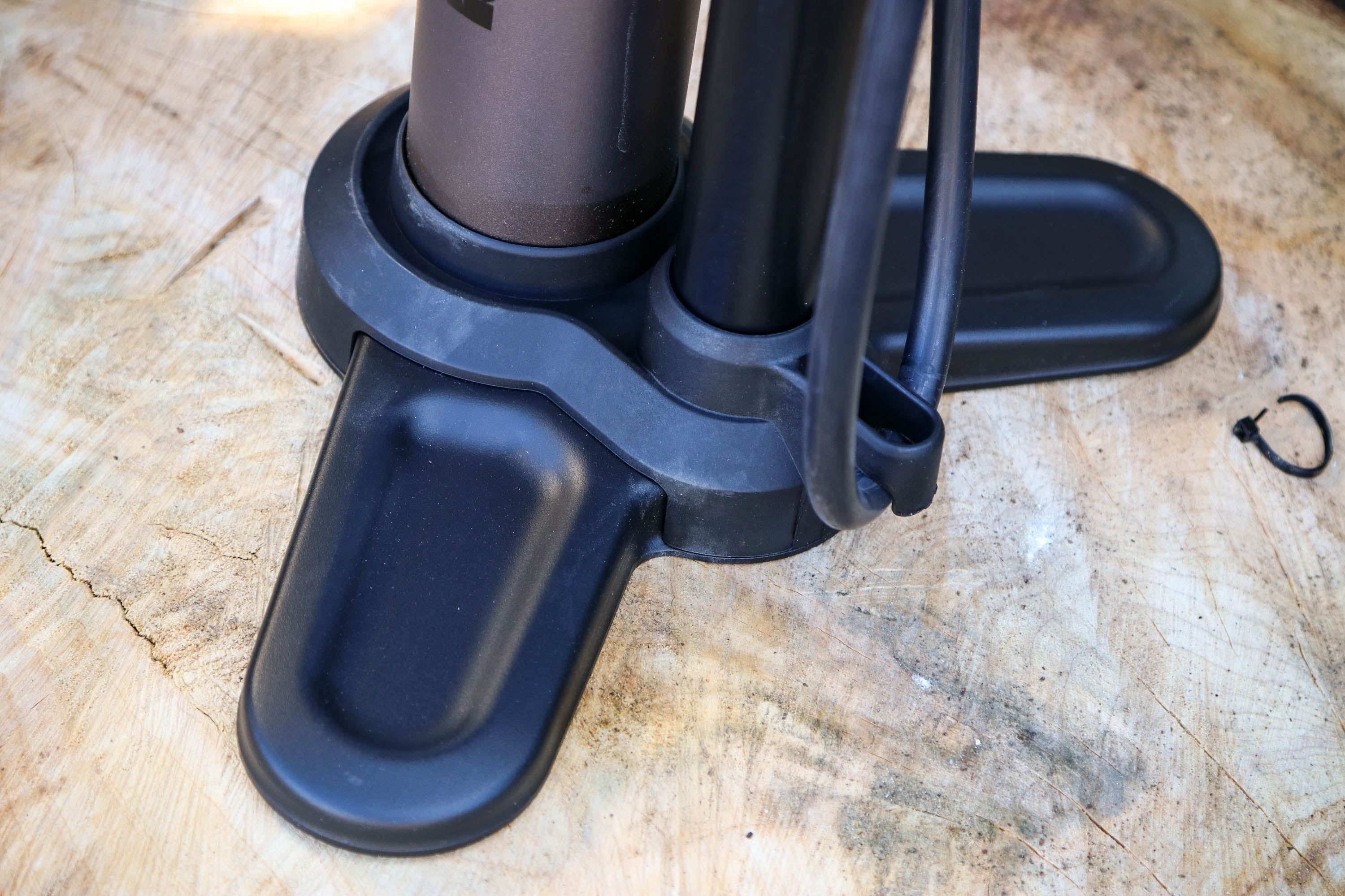 blackburn chamber tubeless floor pump