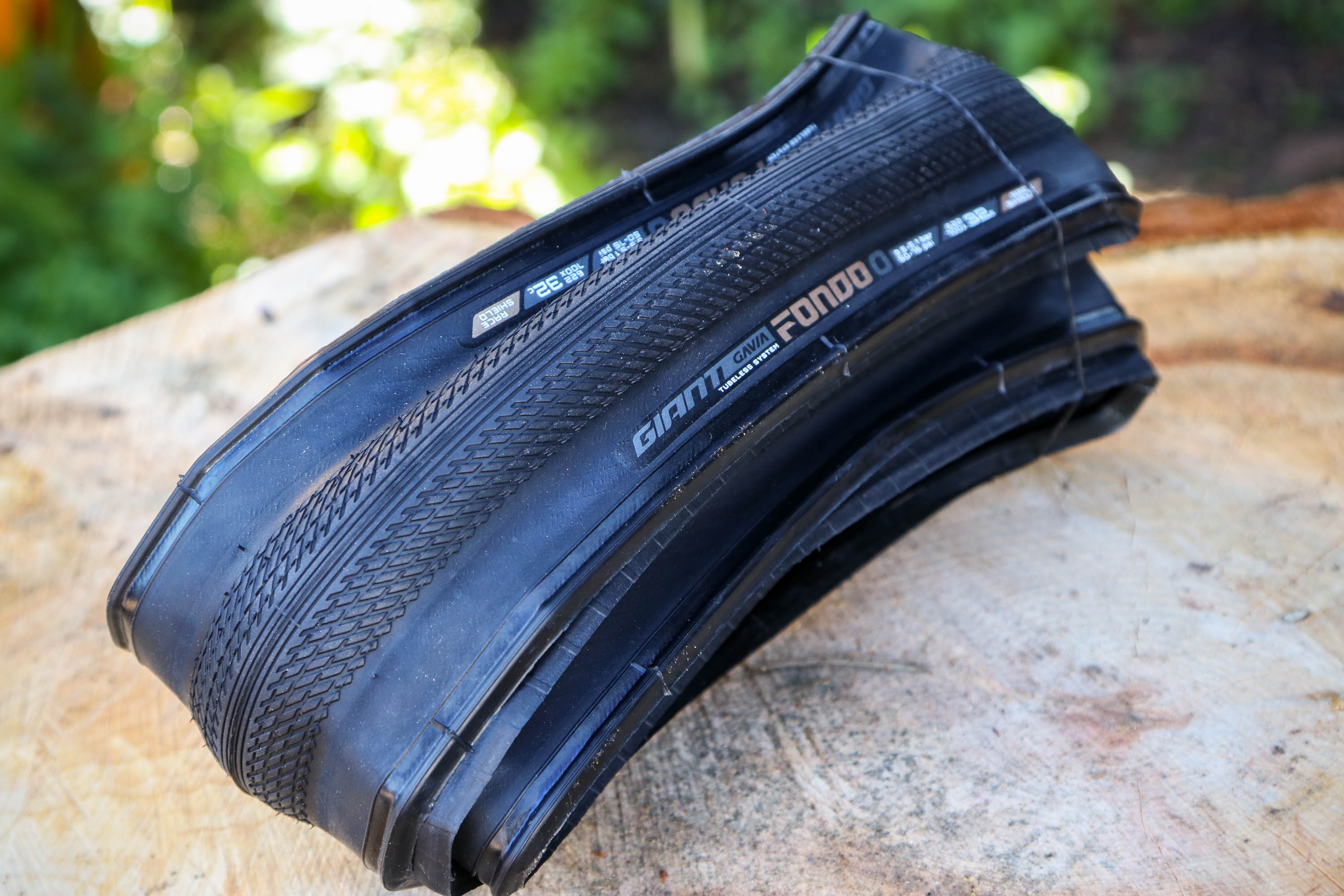 giant tubeless tyres