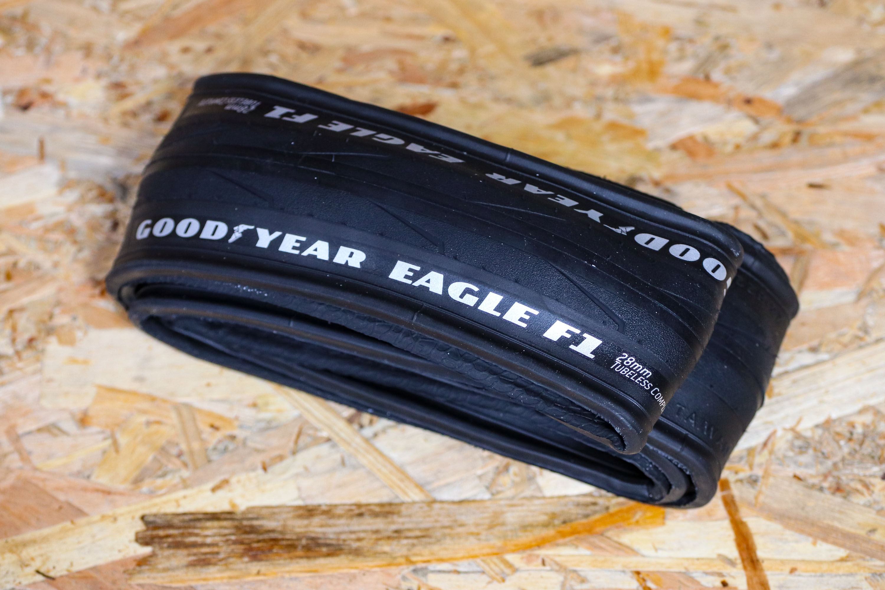 新品 Goodyear Eagle F1 700x28+spbgp44.ru