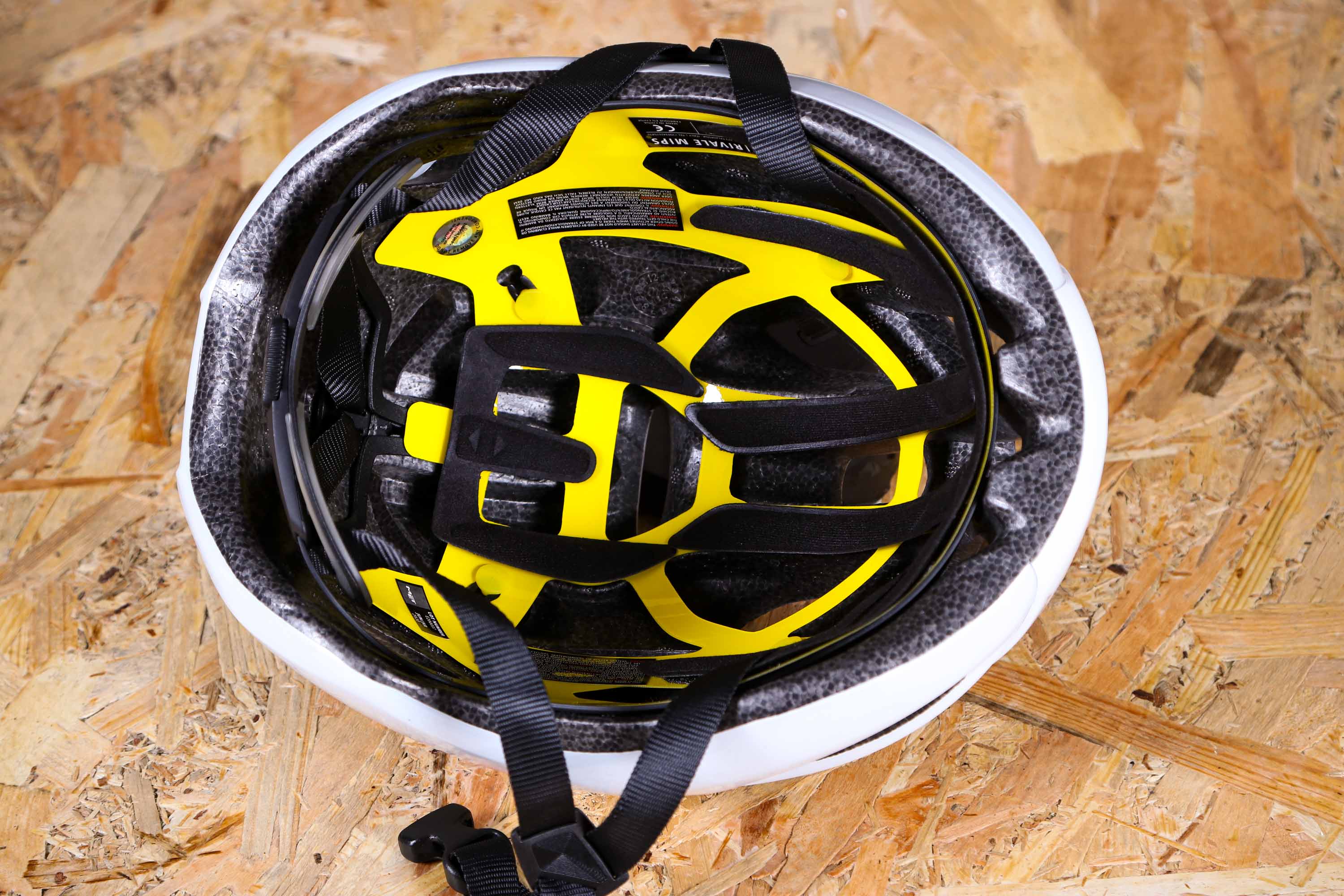 Review: MET MIPS helmet | road.cc