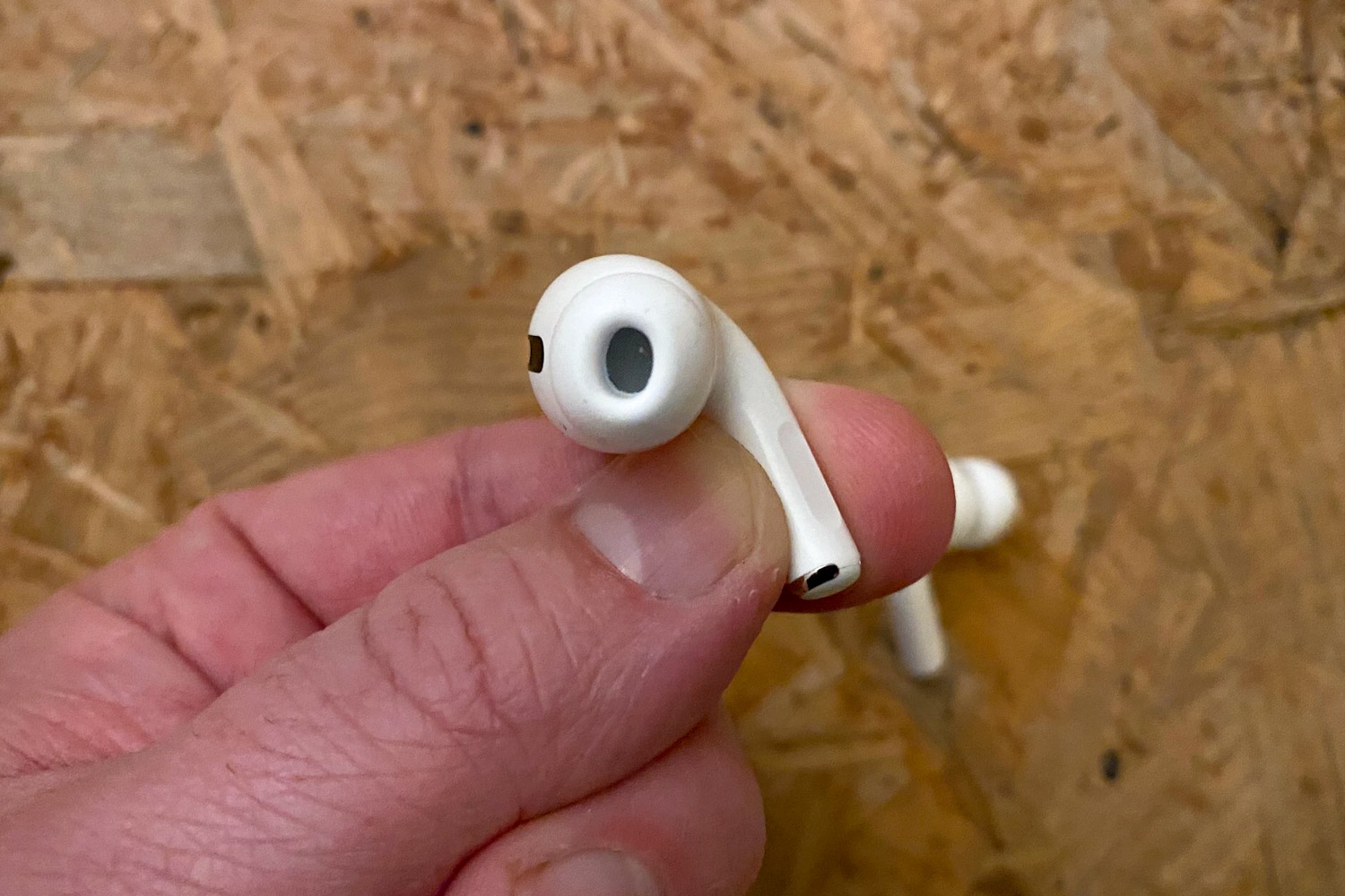 Review: AirPods Pro road.cc