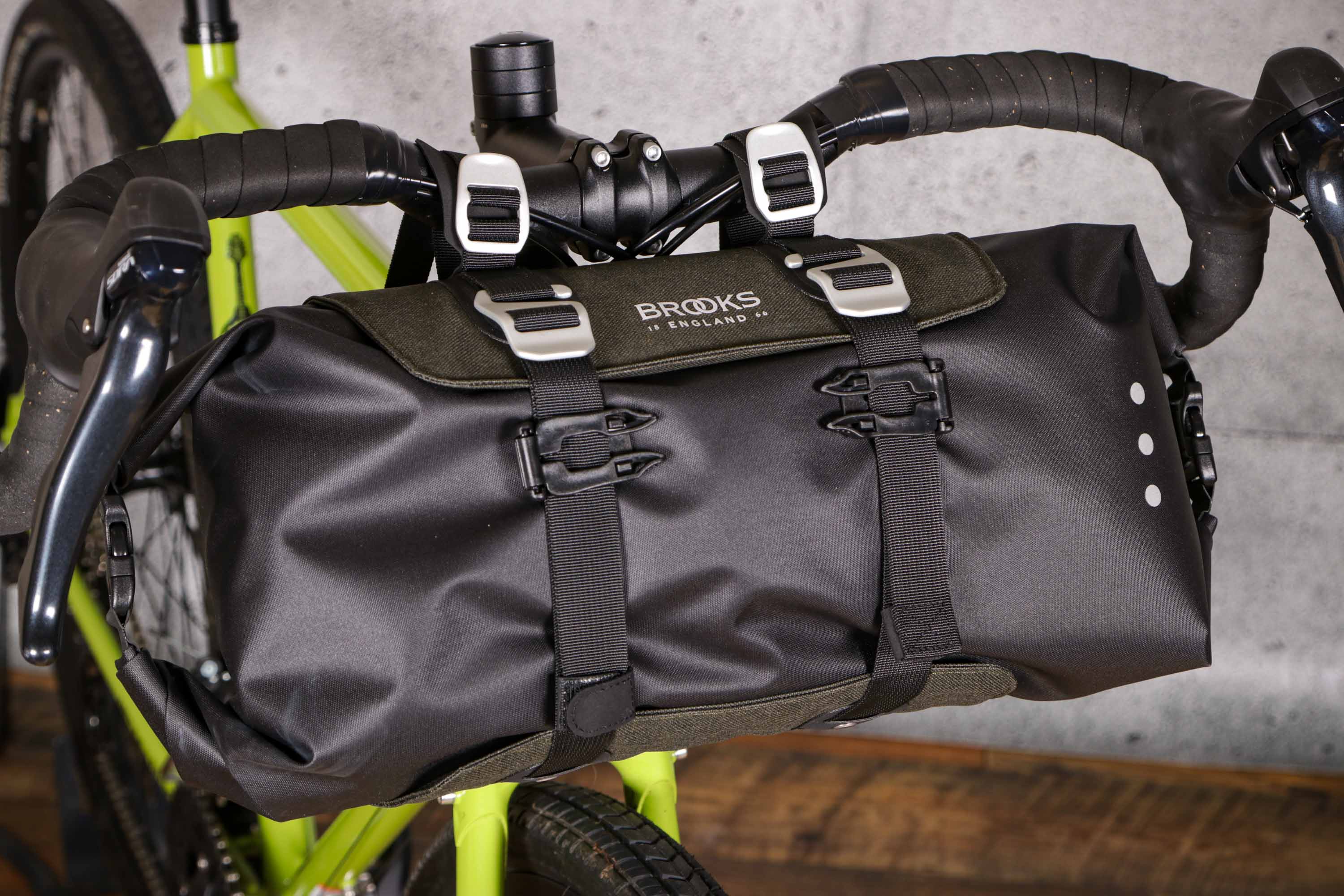 Review: Brooks Scape Handlebar Roll | road.cc