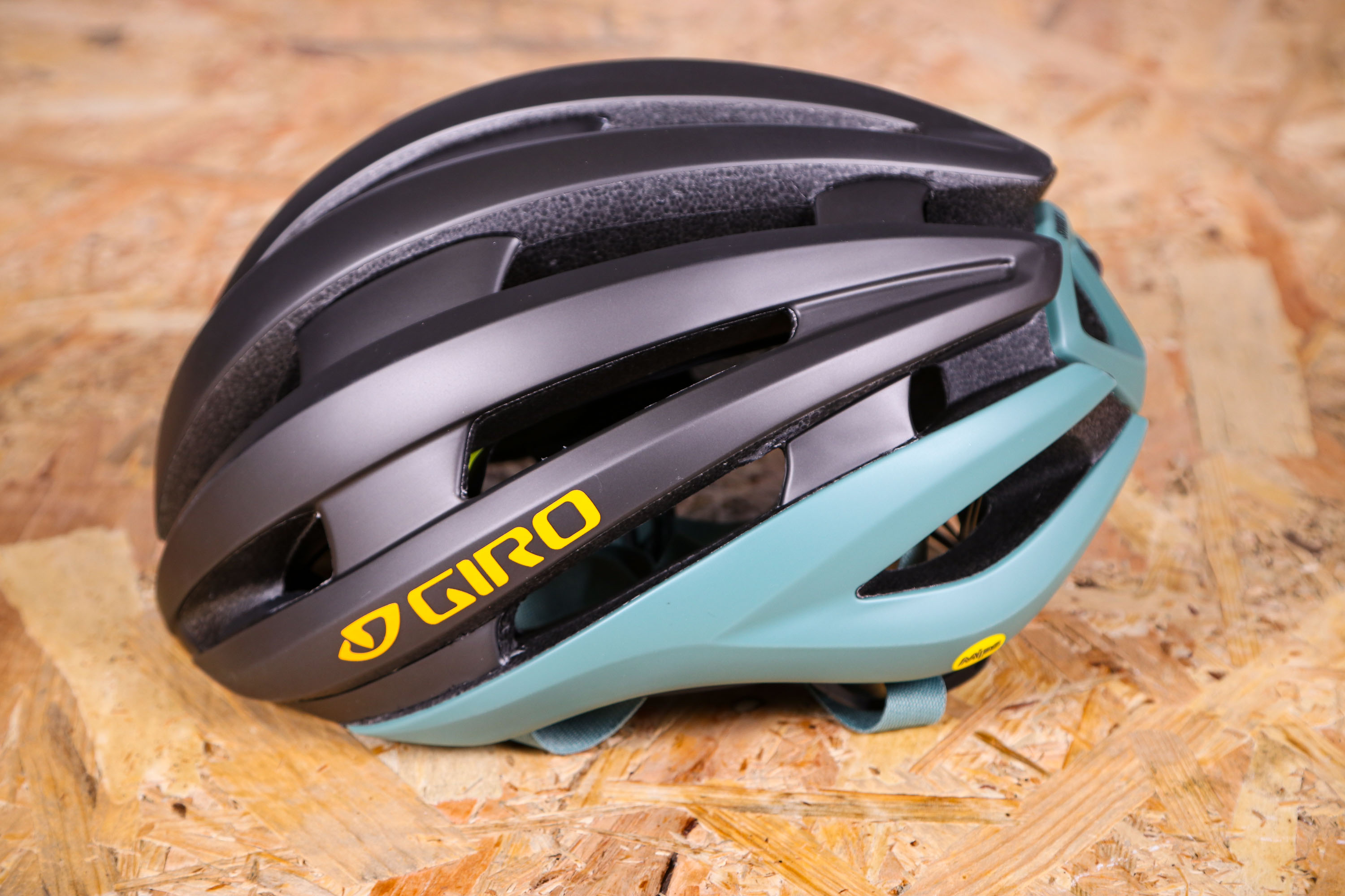 Ooit Kosmisch Classificatie Review: Giro Synthe MIPS II Helmet | road.cc
