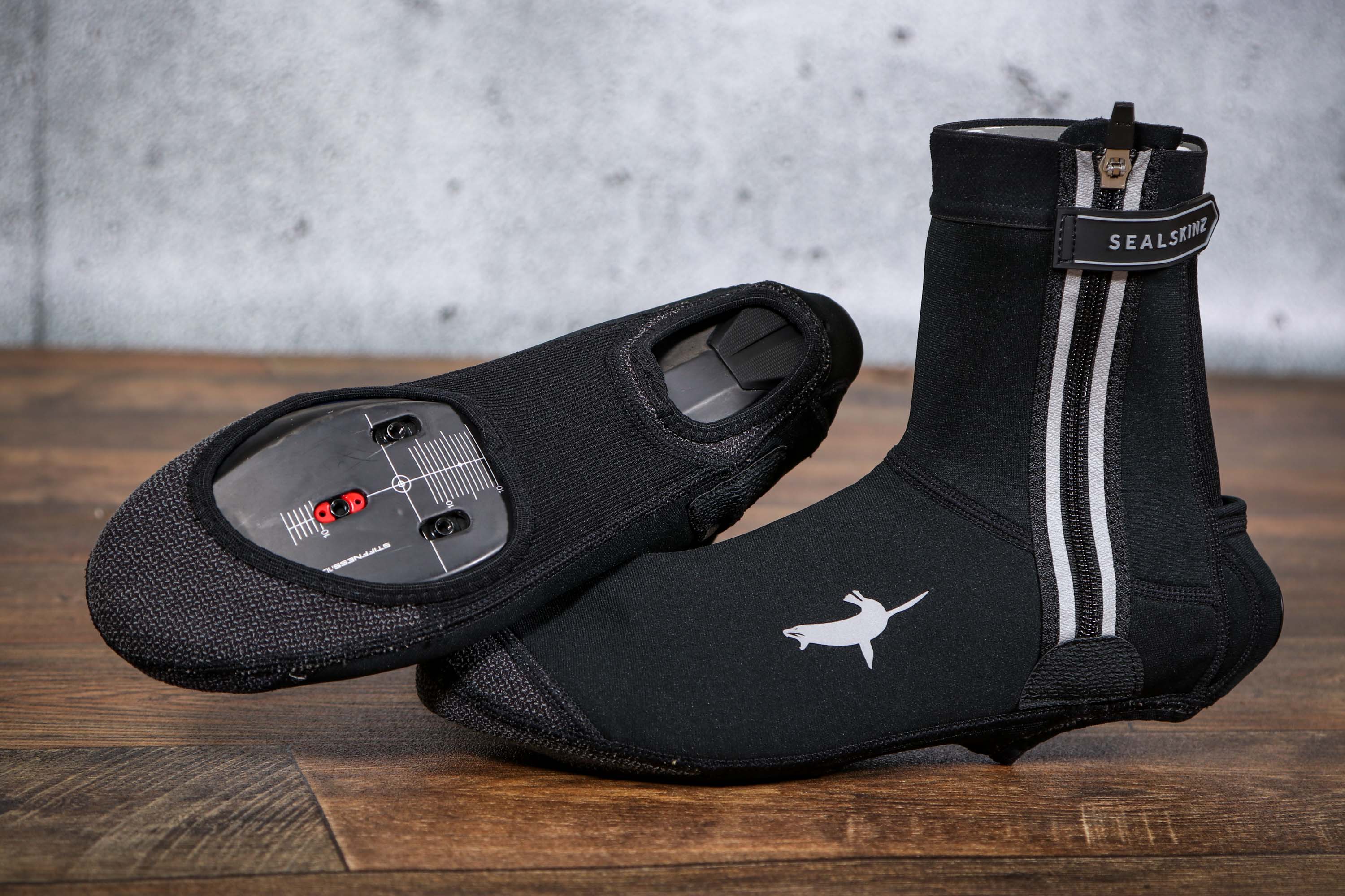 mtb overshoes for flat pedals