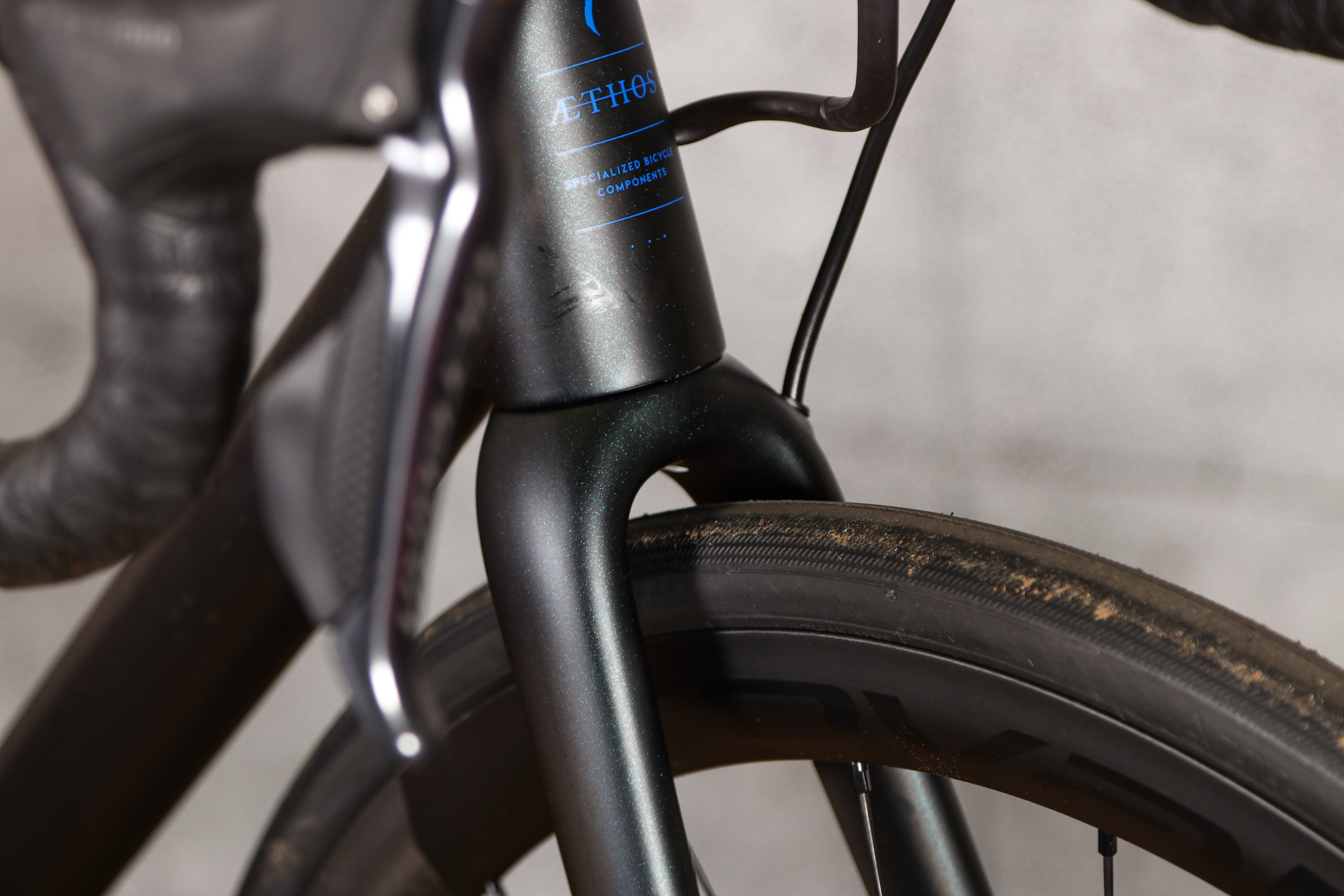 specialized aethos tire clearance