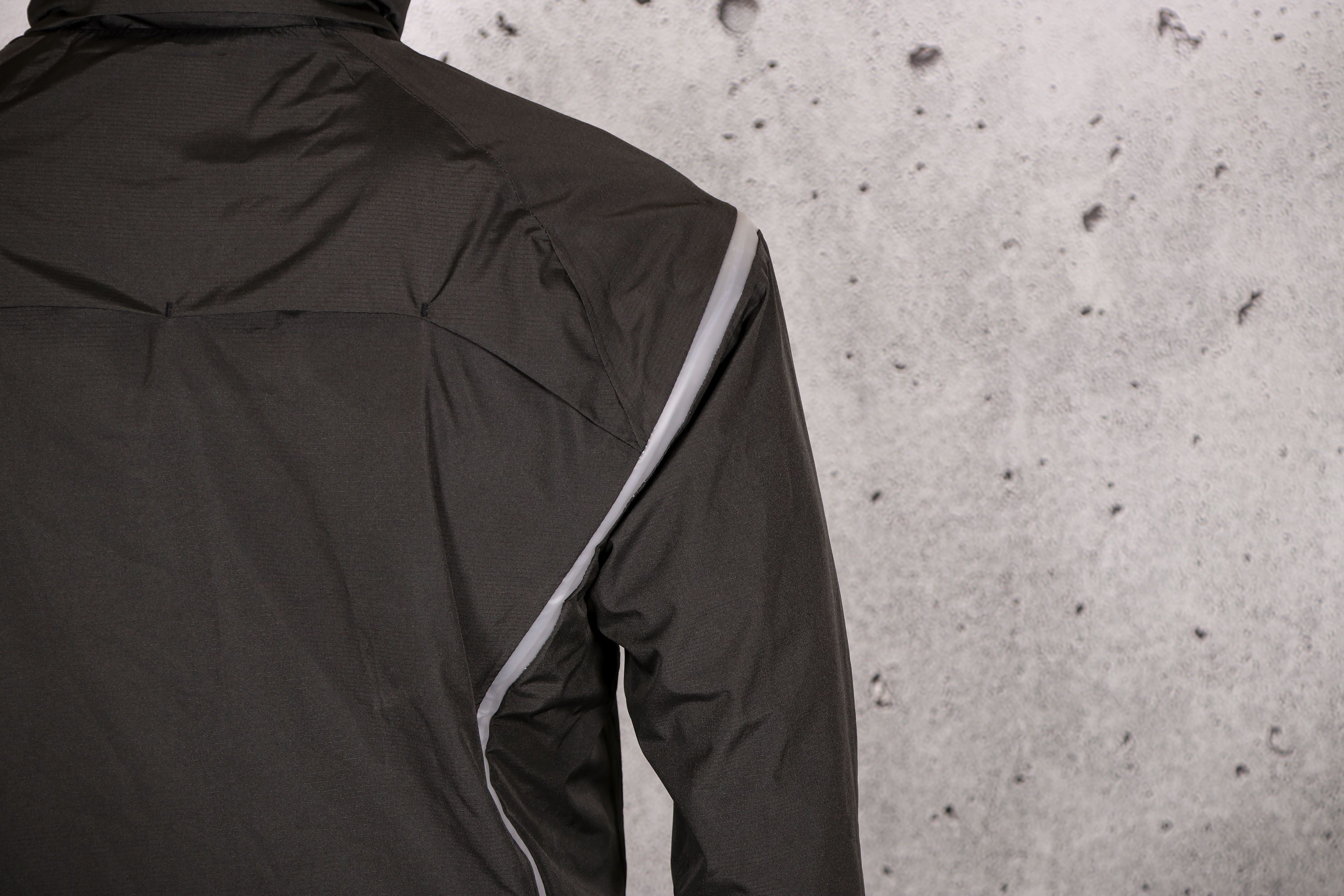 Review: Altura Nightvision Electron Jacket | road.cc