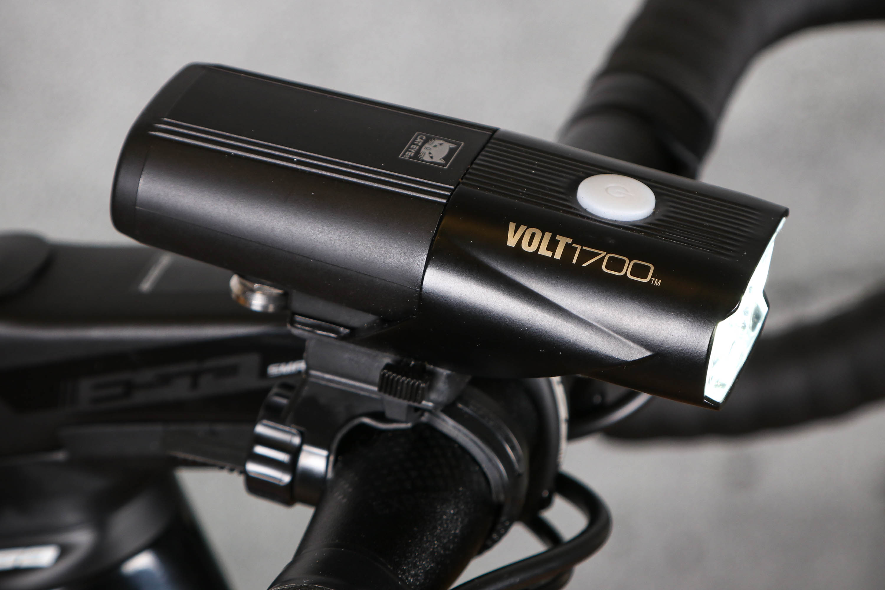 Review: Cateye Volt 1700 USB Rechargeable Front Light | road.cc