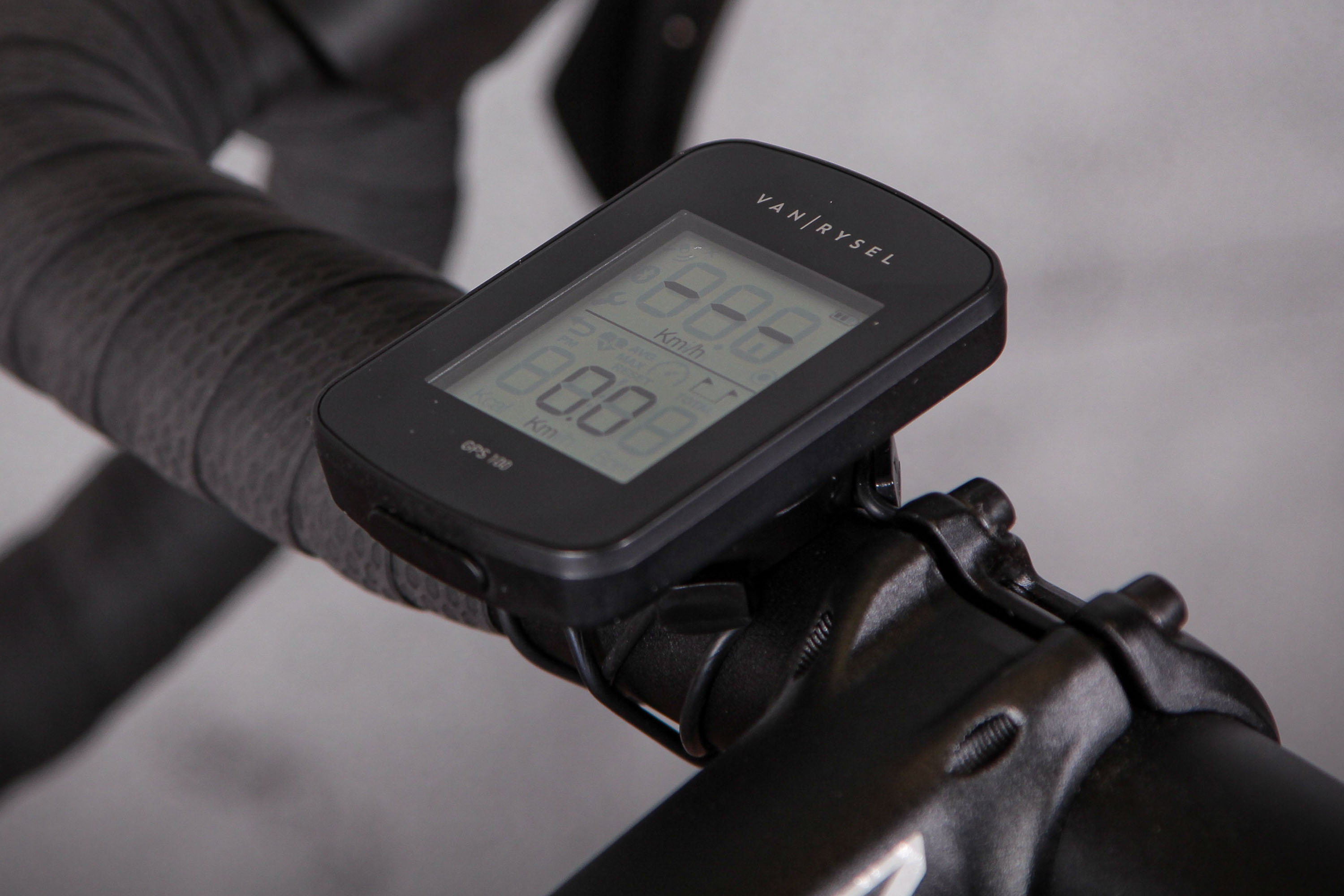 Salie dronken lineair Review: Van Rysel Cyclometer GPS 100 | road.cc