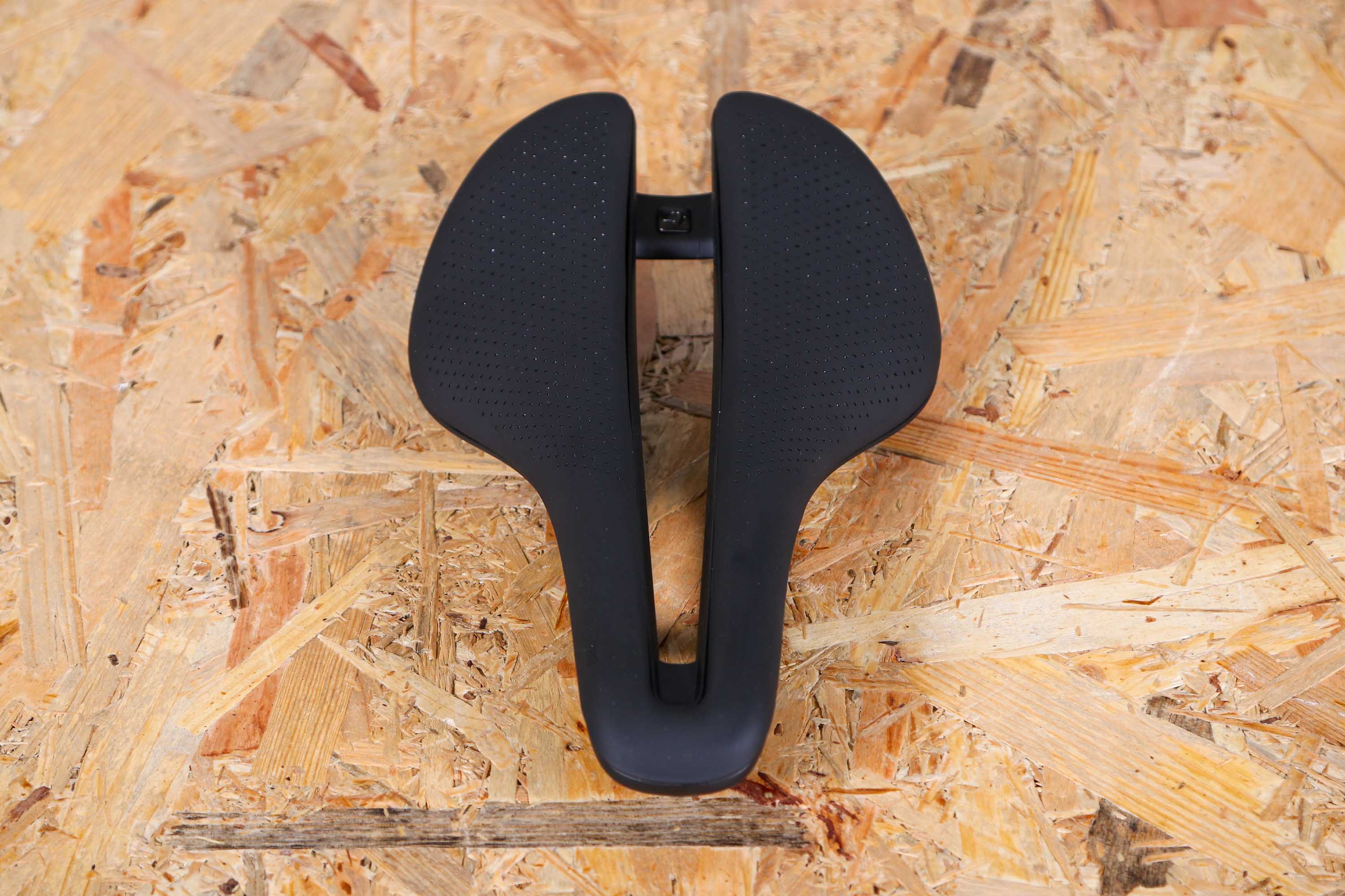 bontrager aeolus pro saddle