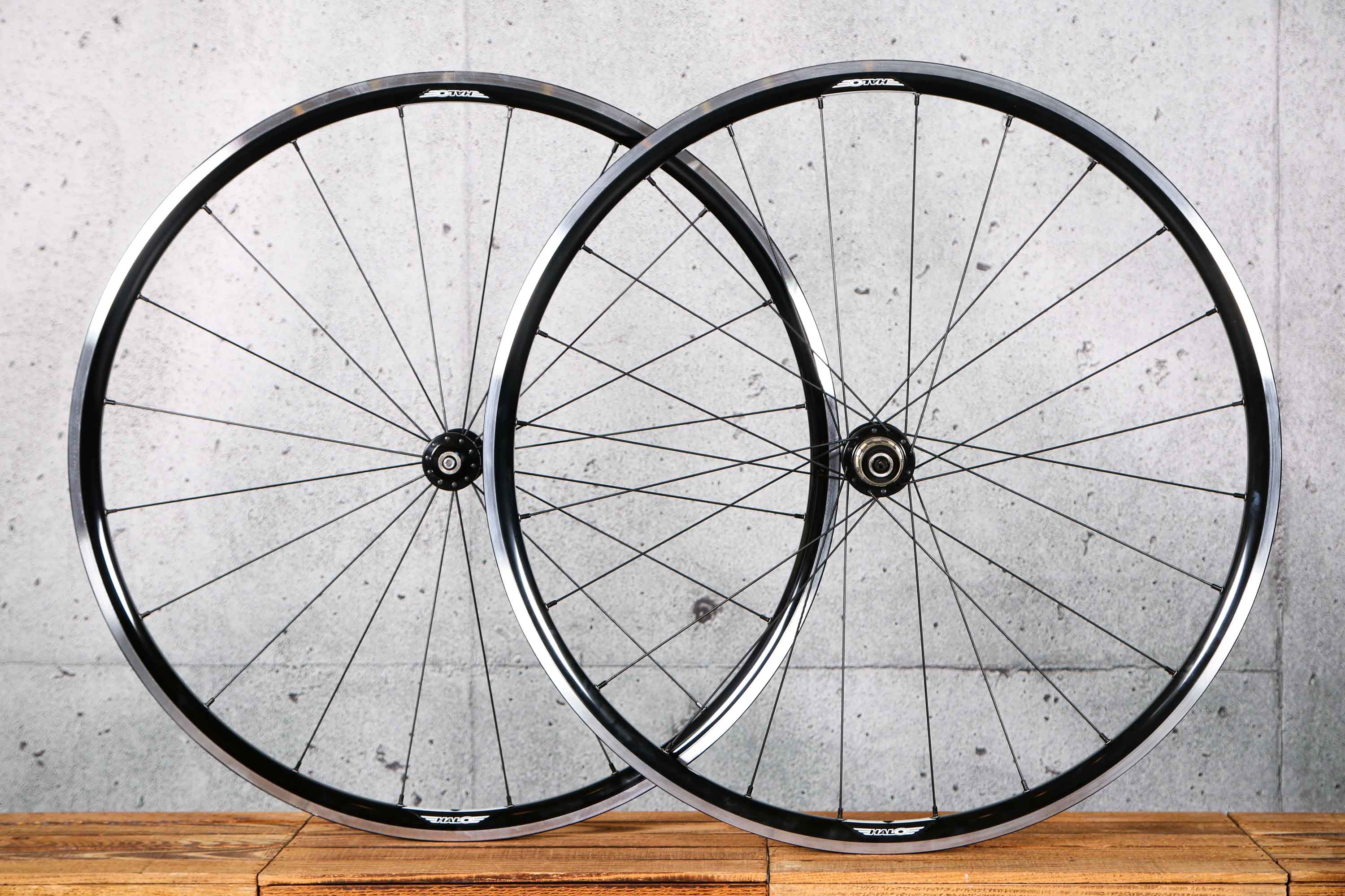 Review: Halo White Line 700c Wheels | road.cc