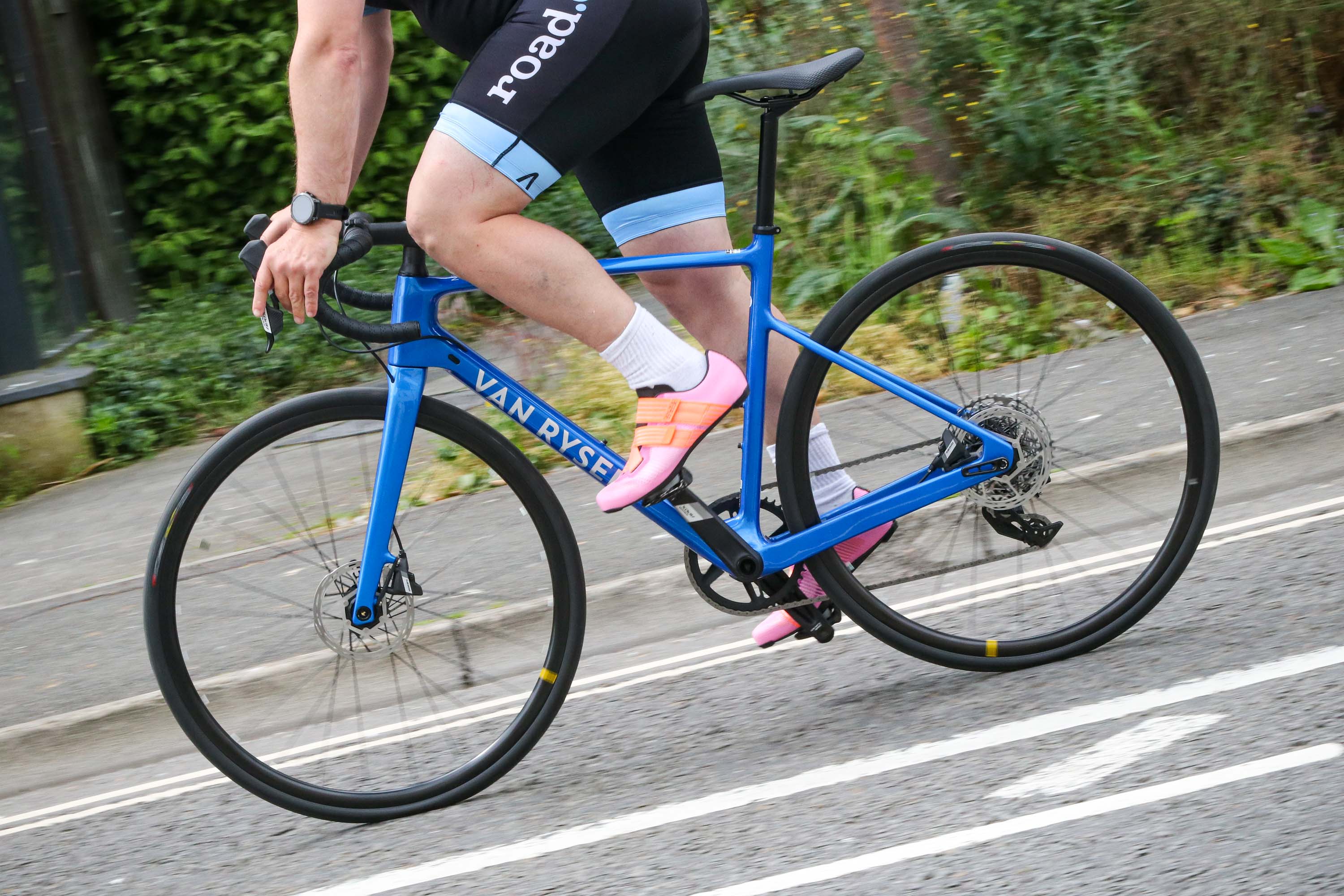 Review: Van Rysel NCR CF Apex 2024 | road.cc