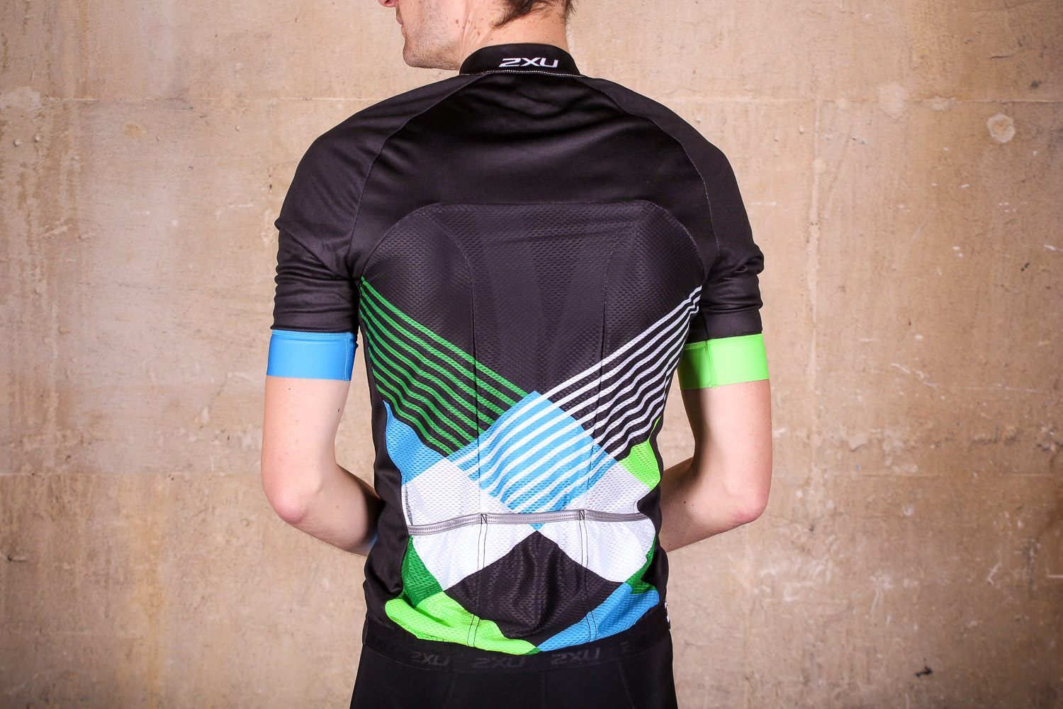 forord Uganda Kritisk Review: 2XU Sub Cycle Jersey | road.cc