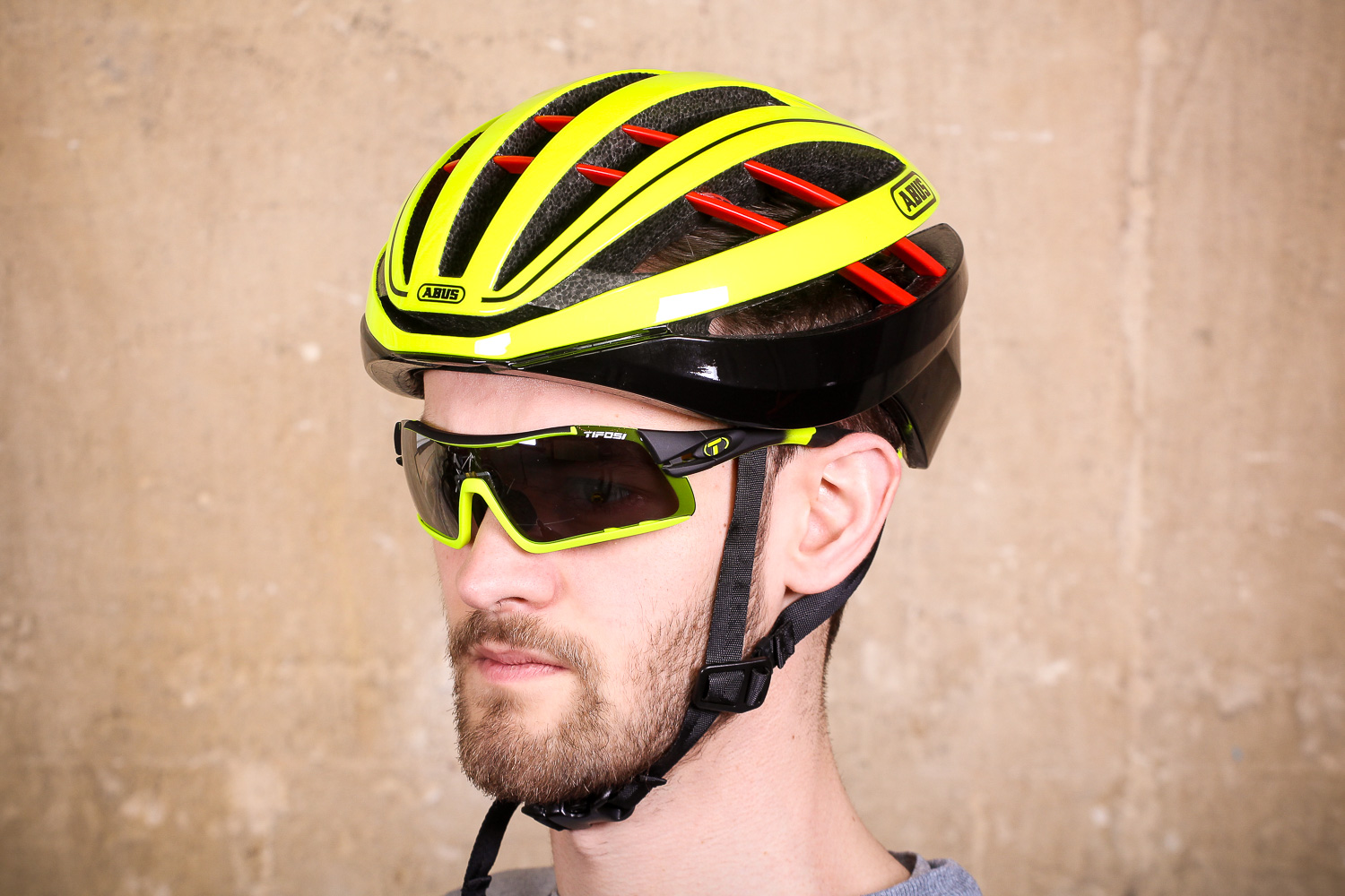 abus road bike helmet