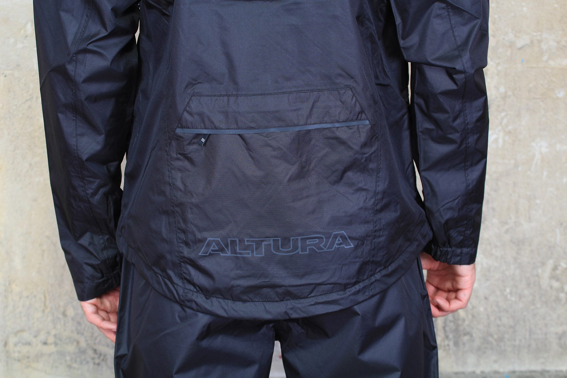 altura nevis iii waterproof cycling jacket