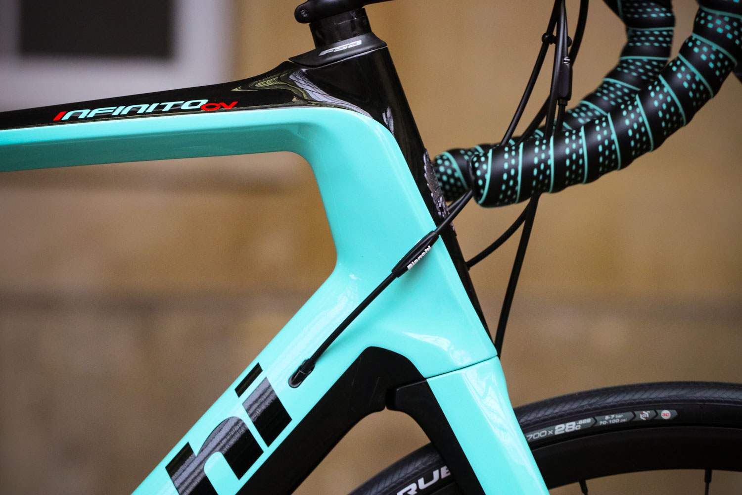 bianchi infinito cv disc endurance road bike