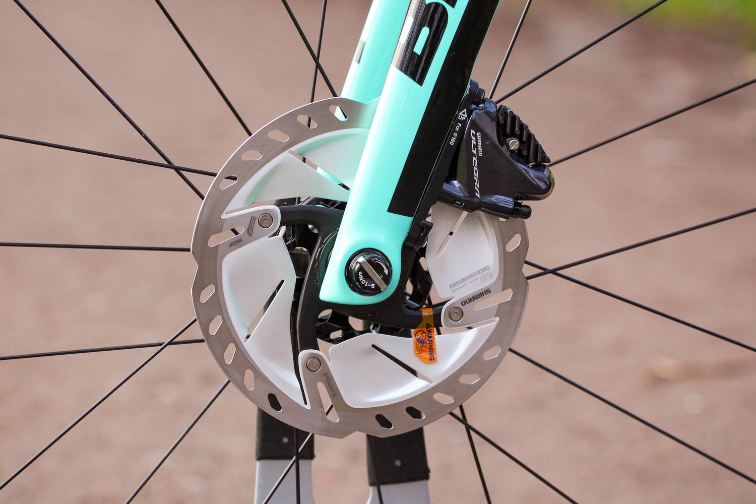 bianchi oltre xr4 cv ultegra di2 compact disc road bike 2019