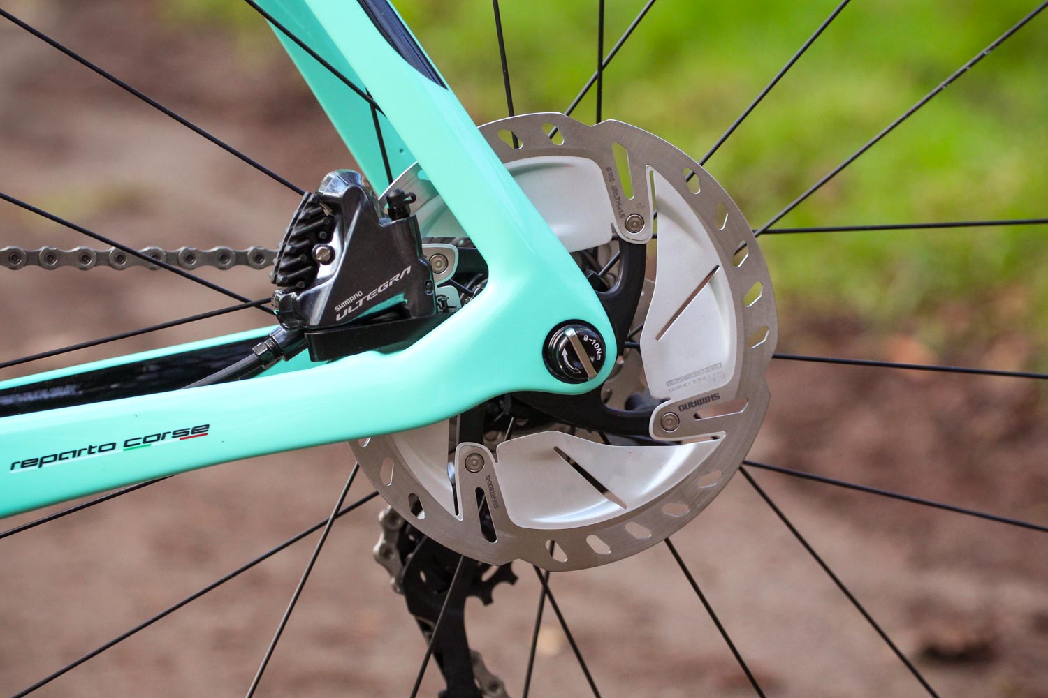 bianchi oltre xr4 cv ultegra di2 compact disc road bike 2019