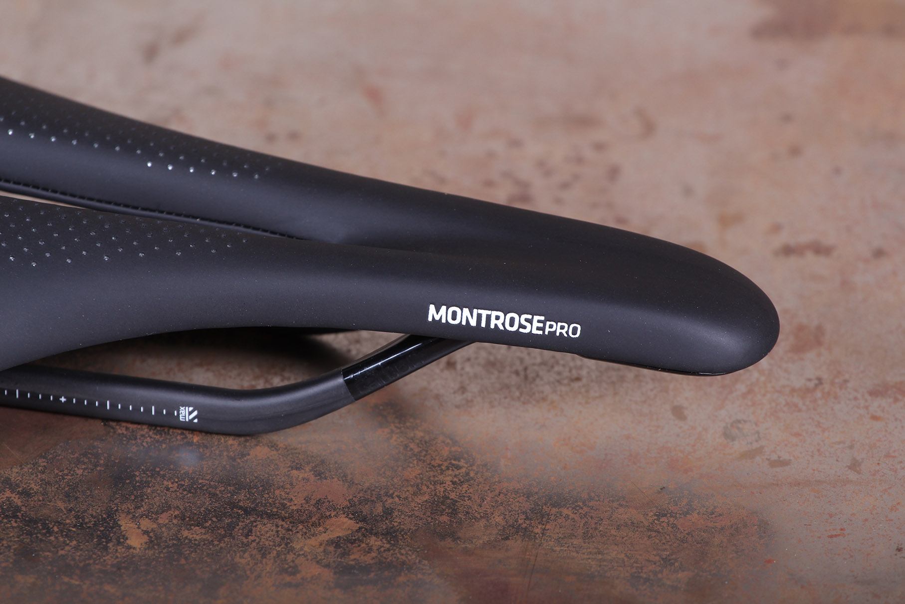 Bontrager Bontrager Montrose Pro carbon saddle 