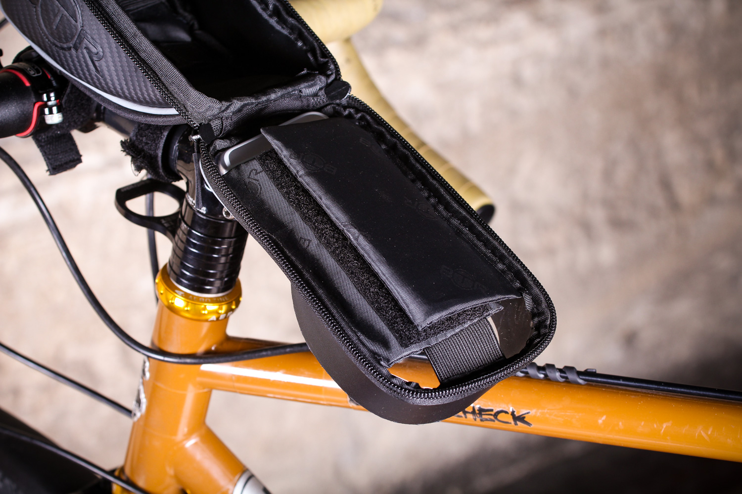 bikepacking phone mount
