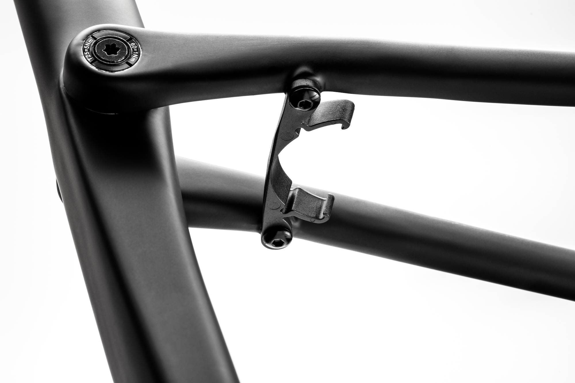 Cannondale Topstone Carbon First Look - 30mm Kingpin suspension 