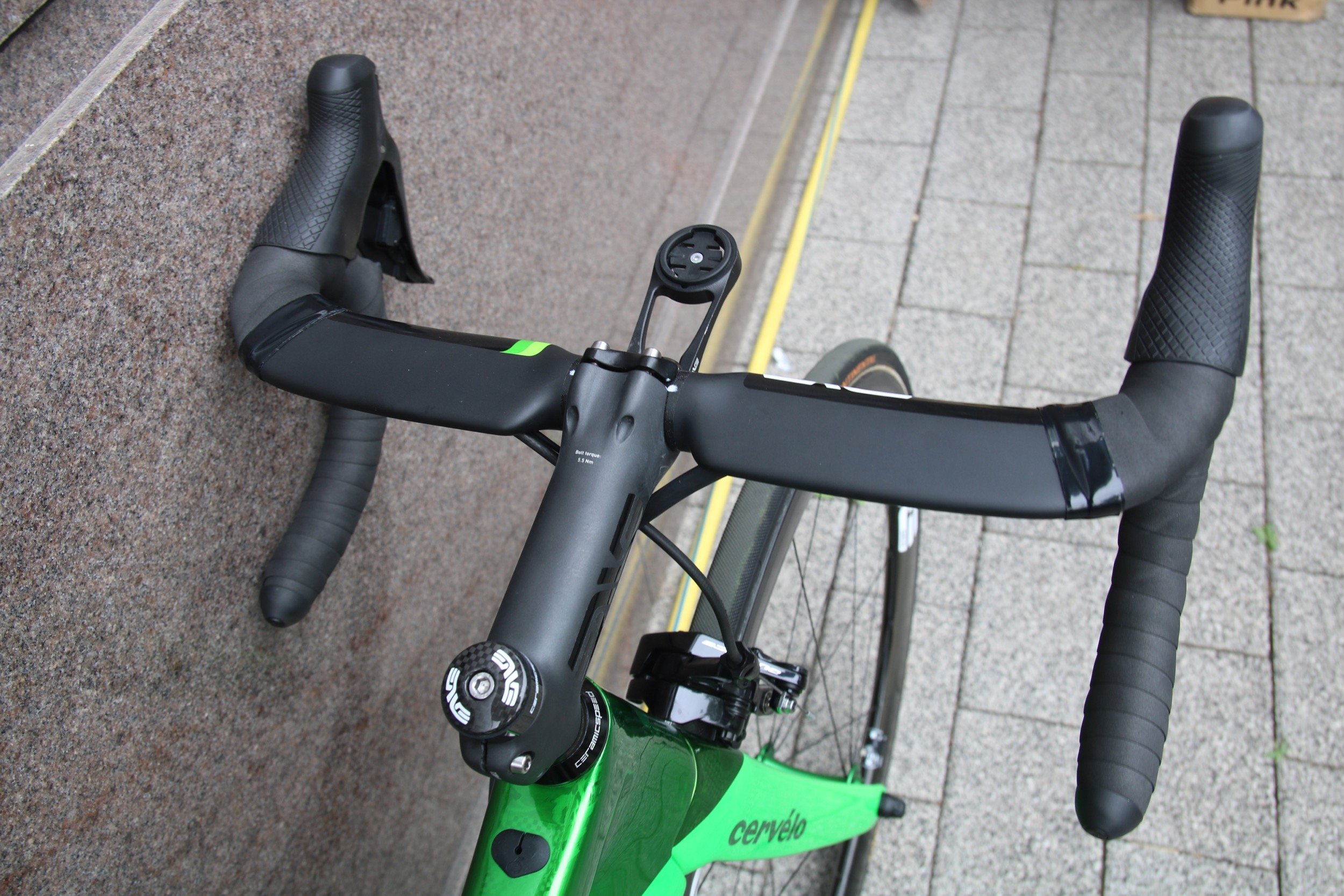 carbon road bike handlebars