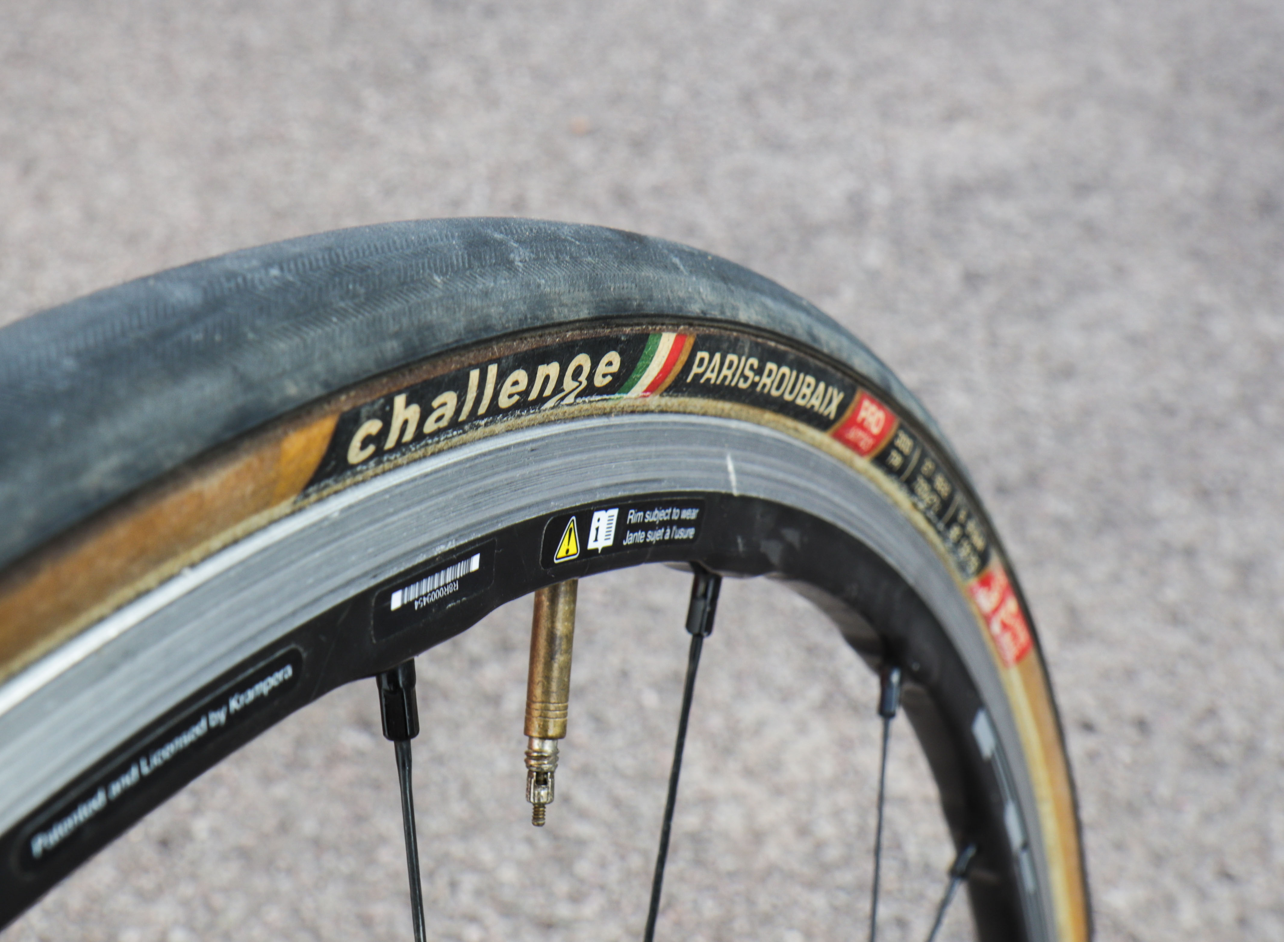 Challenge Paris Roubaix Pro Tire 700 x 27 Clincher Folding Black/Tan 300tpi 