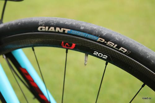 giant defy thru axle