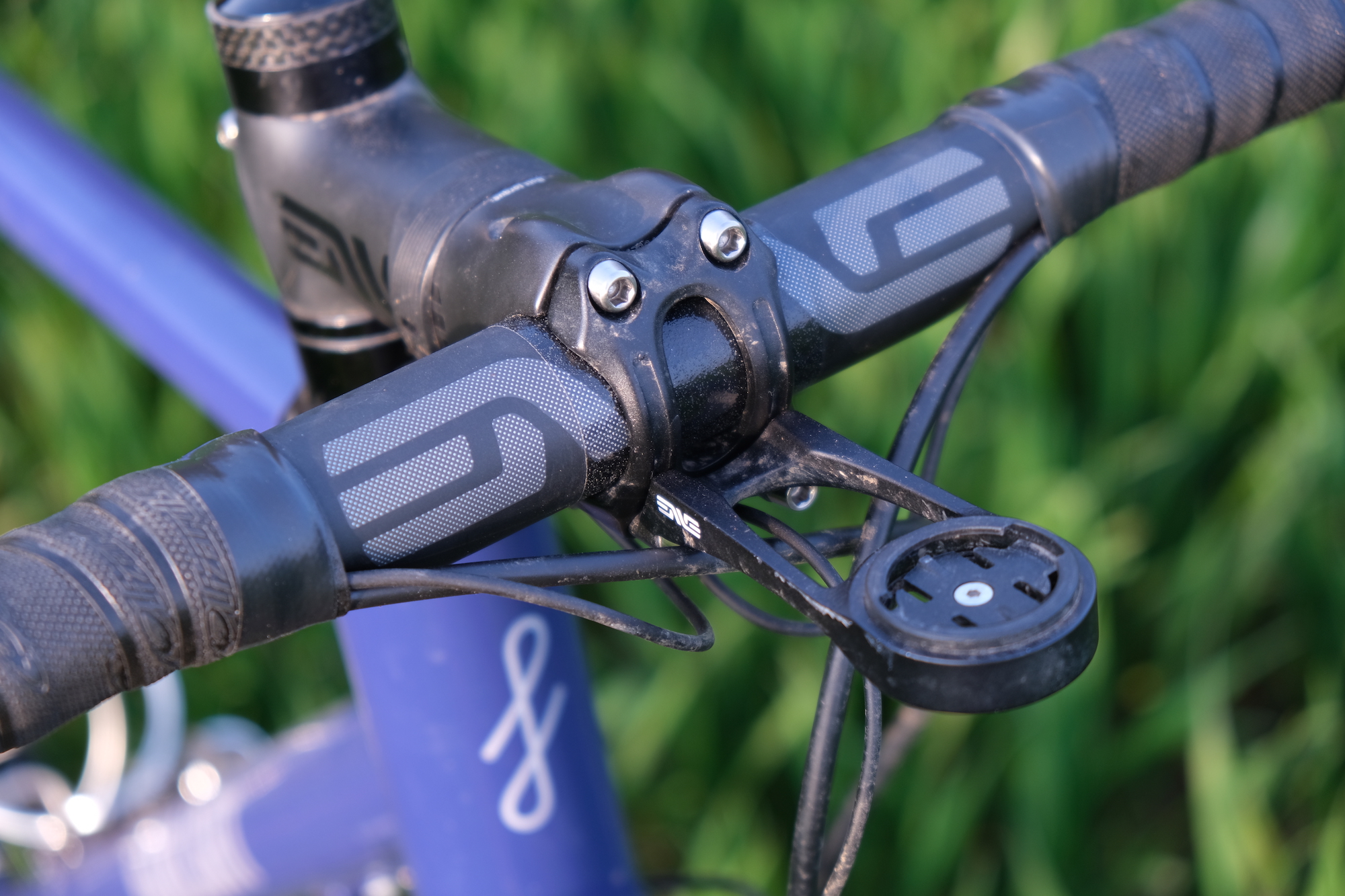 carbon gravel handlebar