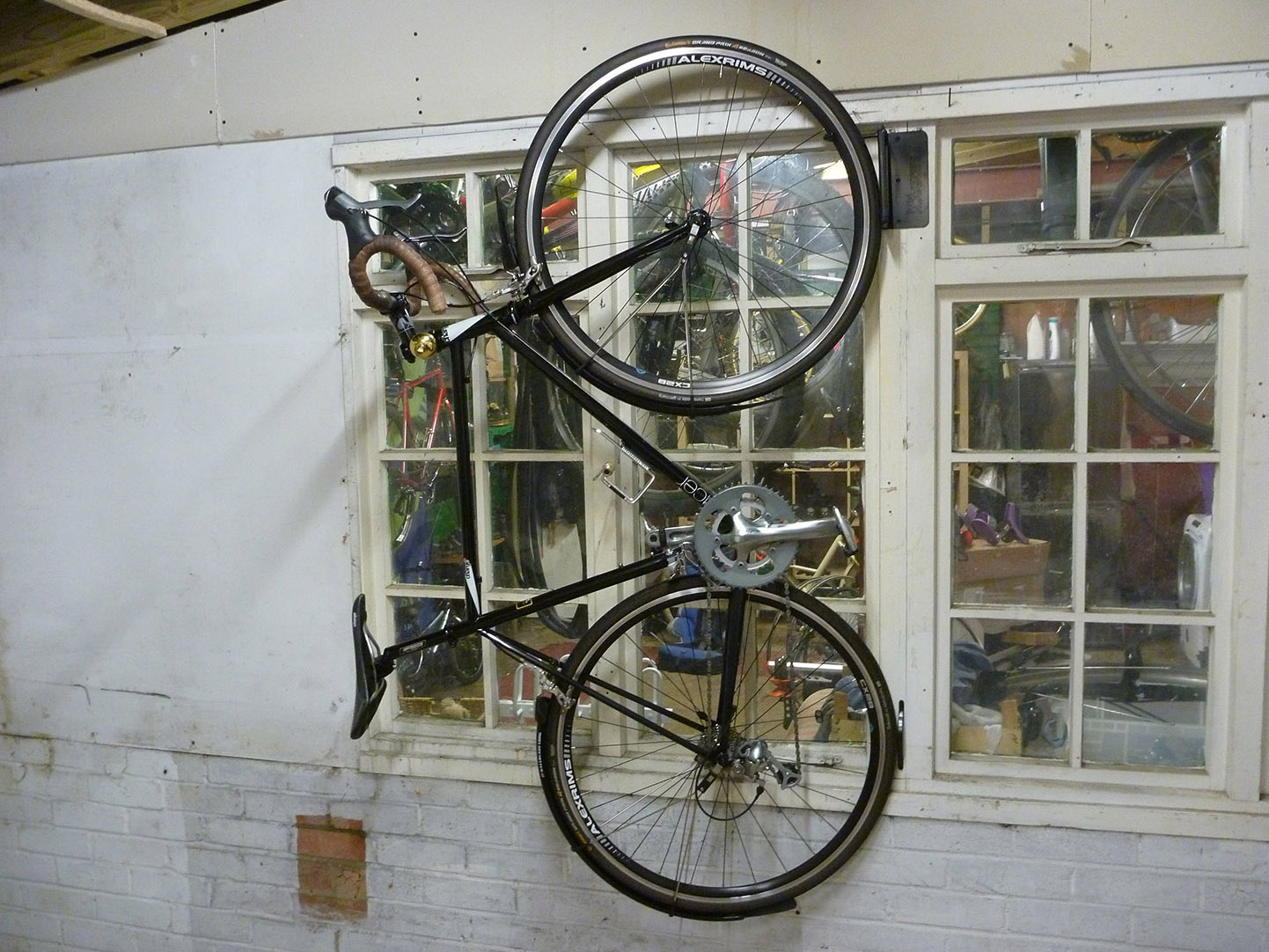 velo hinge wall rack