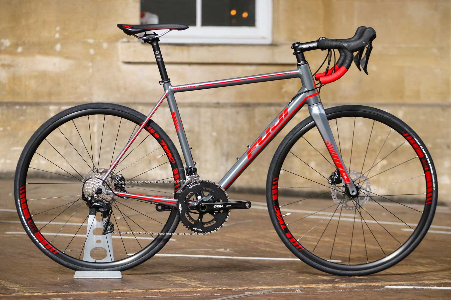 fuji roubaix bike