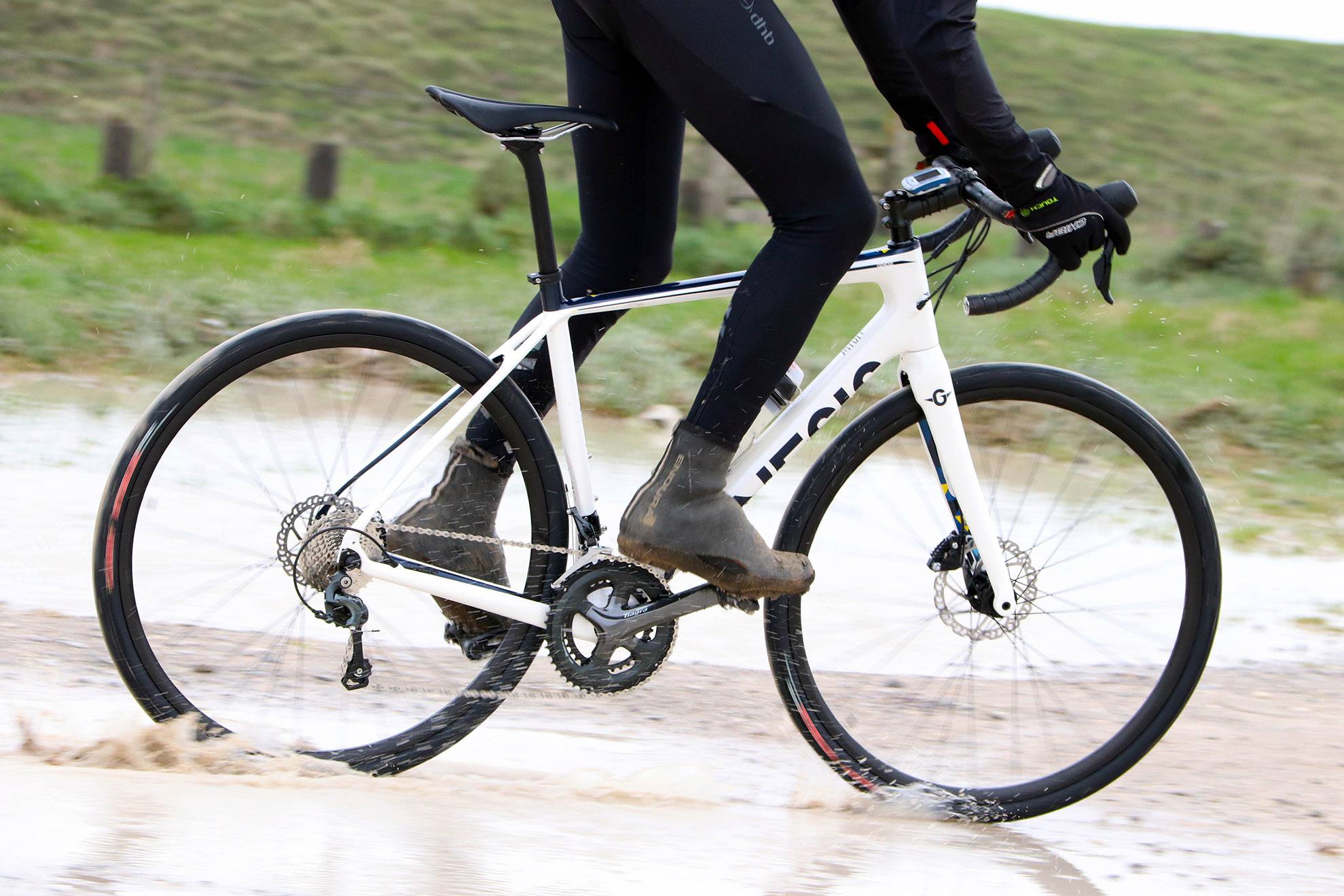 genesis datum 20 carbon gravel bike