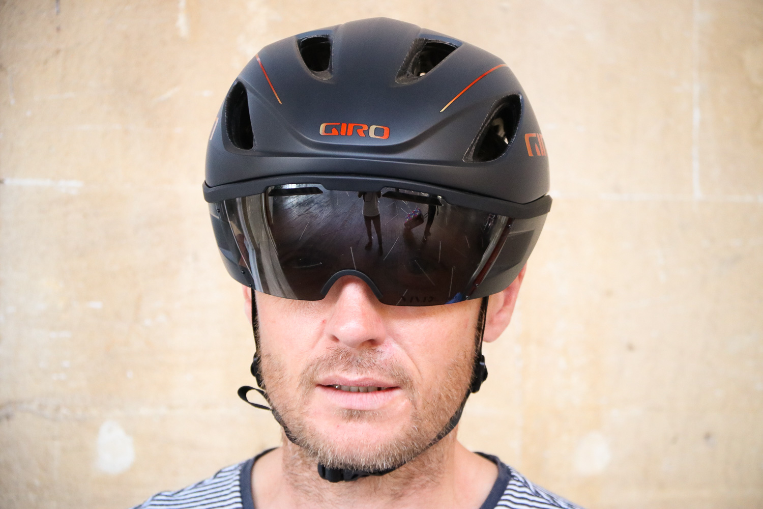 giro vanquish mips road helmet