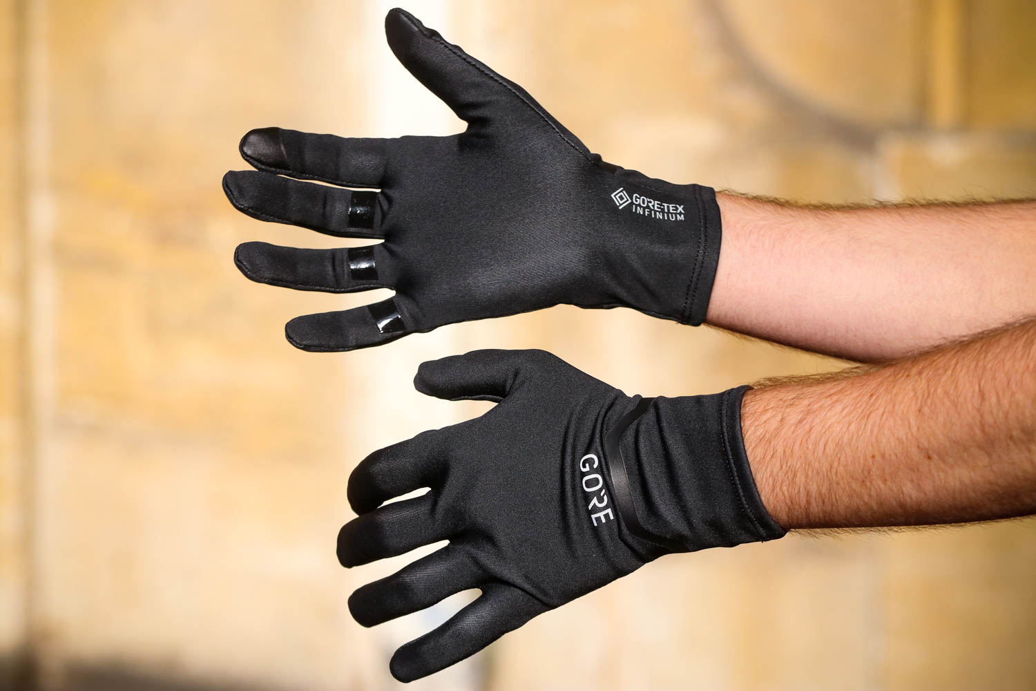 maaien Rimpels Behoefte aan Review: Gore M Gore-Tex Infinium Stretch Gloves | road.cc
