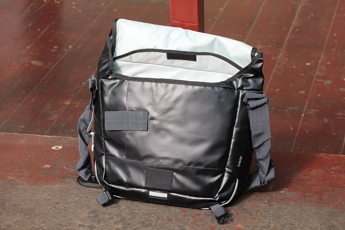 altura laptop pannier