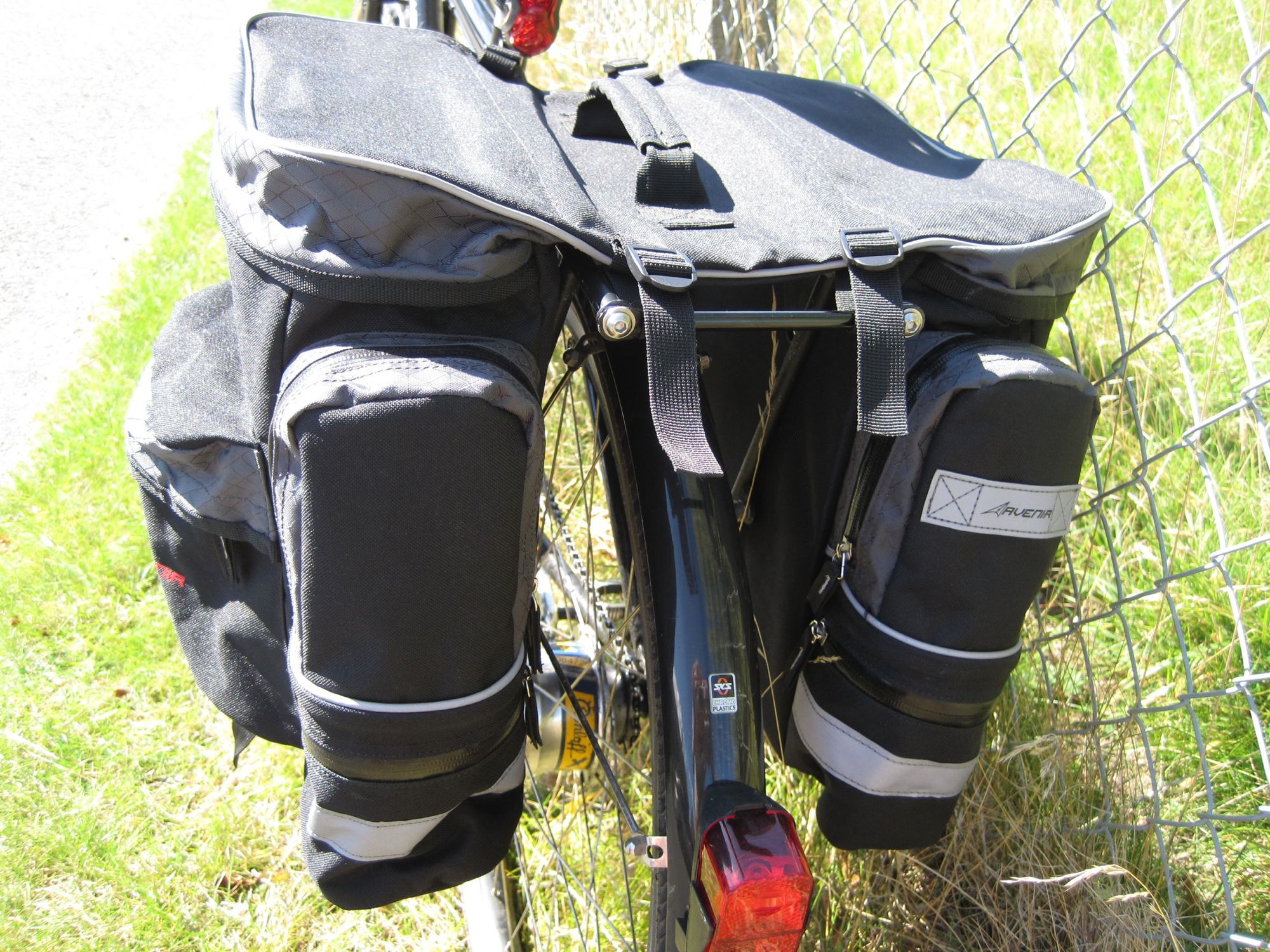 avenir pannier bags