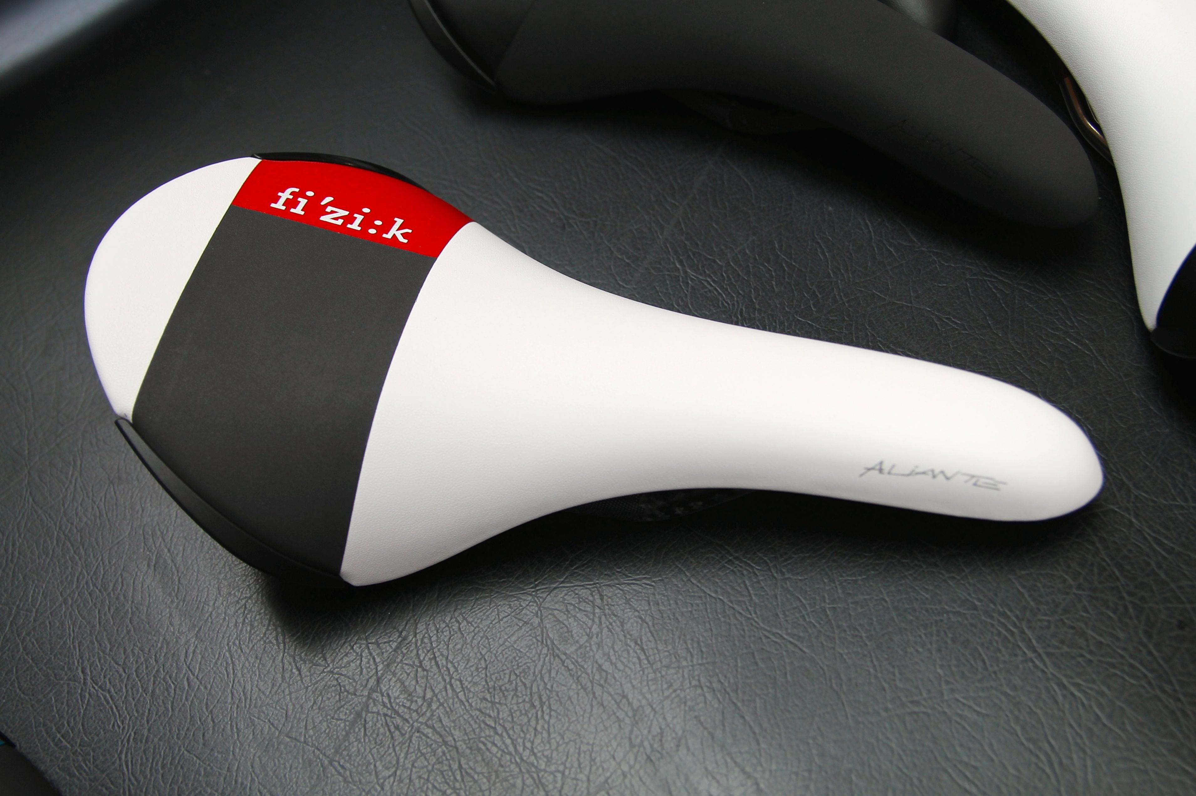 fizik cyrano 00 seatpost