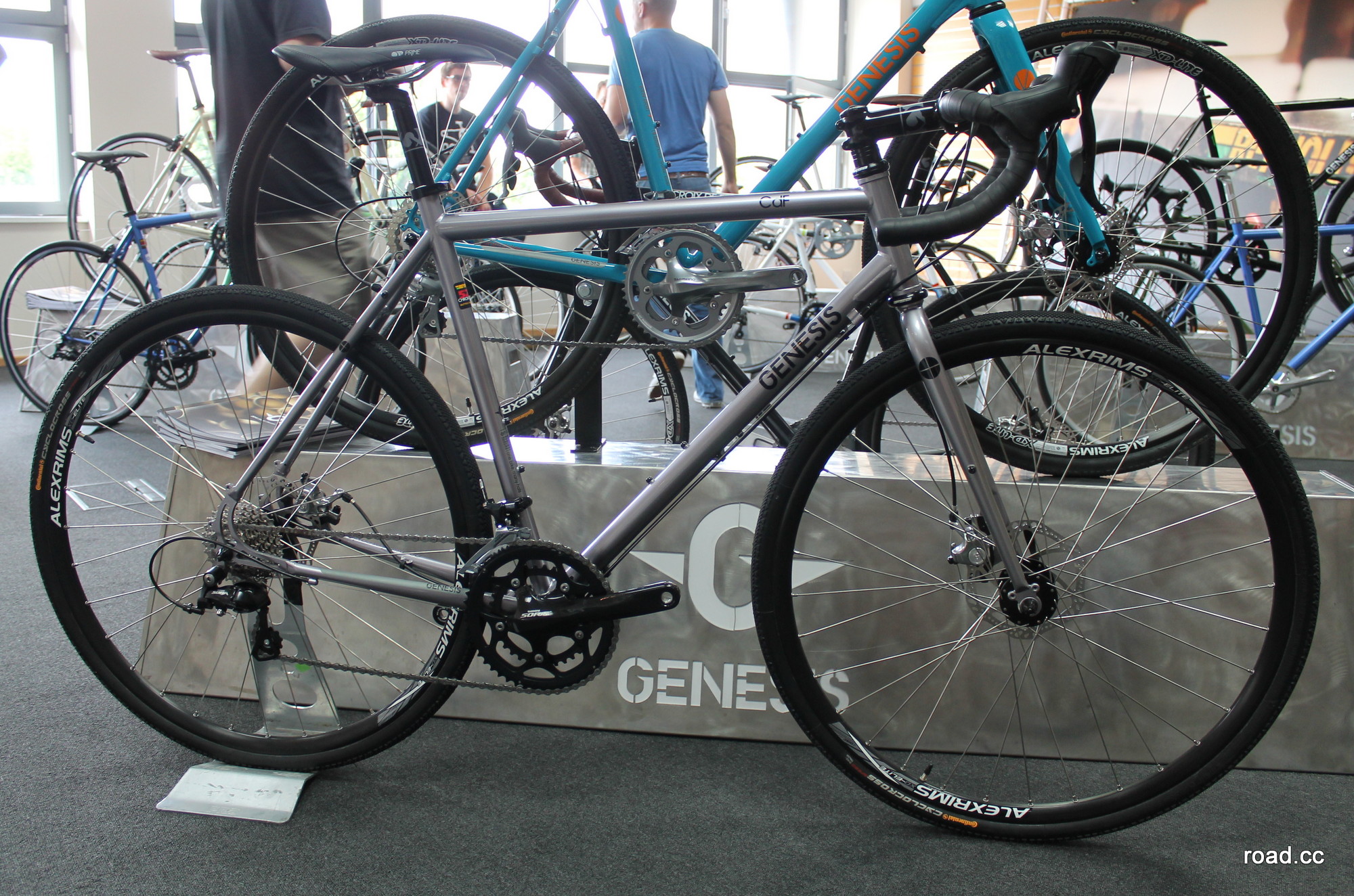 genesis bikes uk