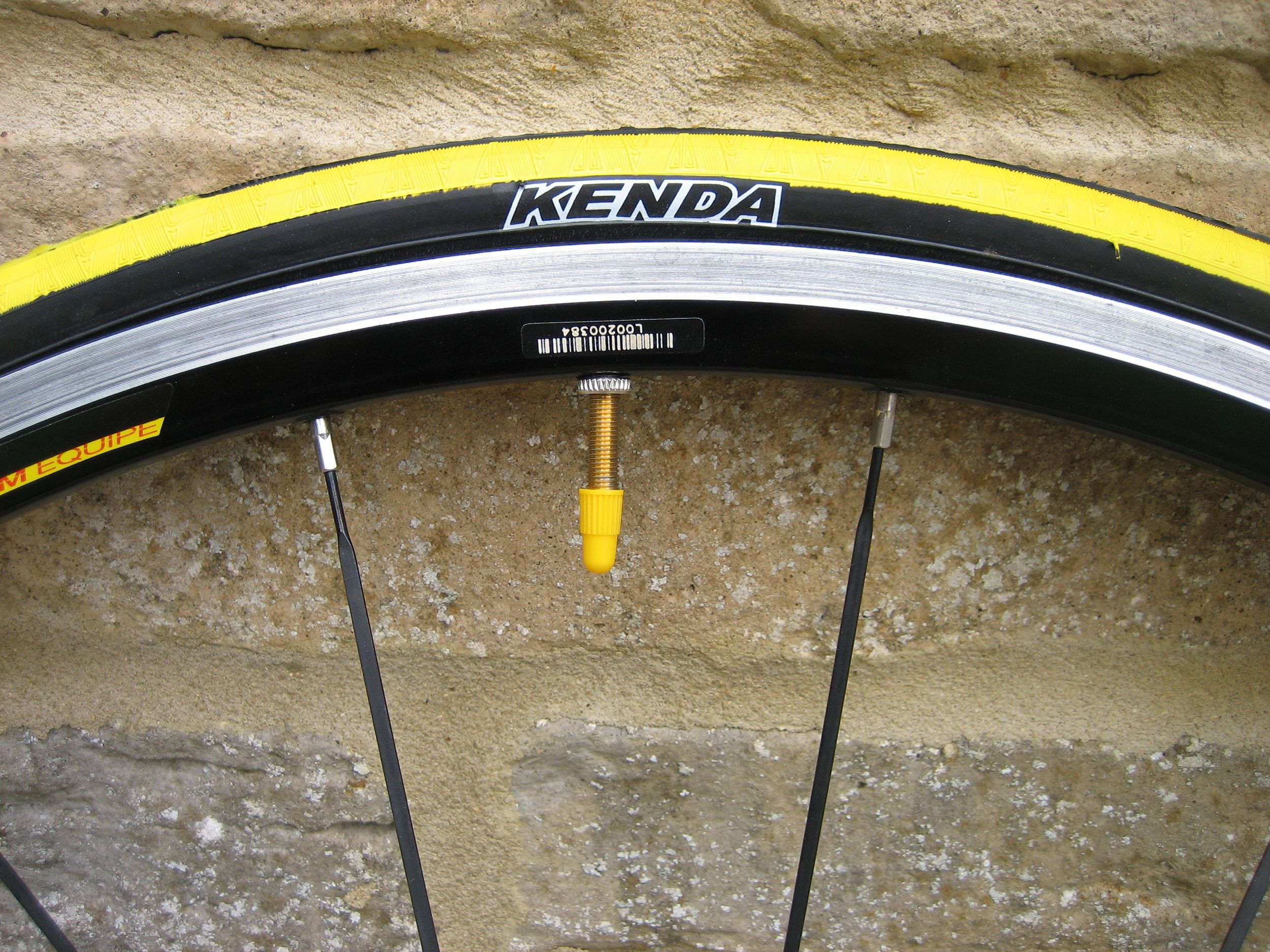 kenda 700 x 23c