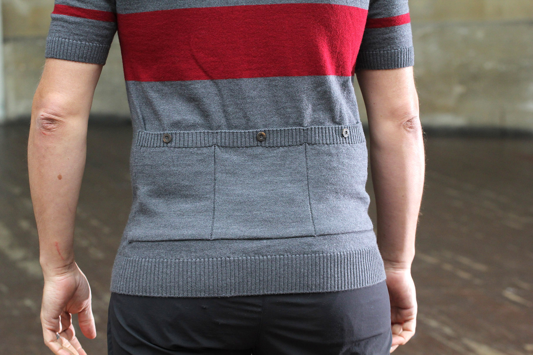 cycling jersey with pockets
