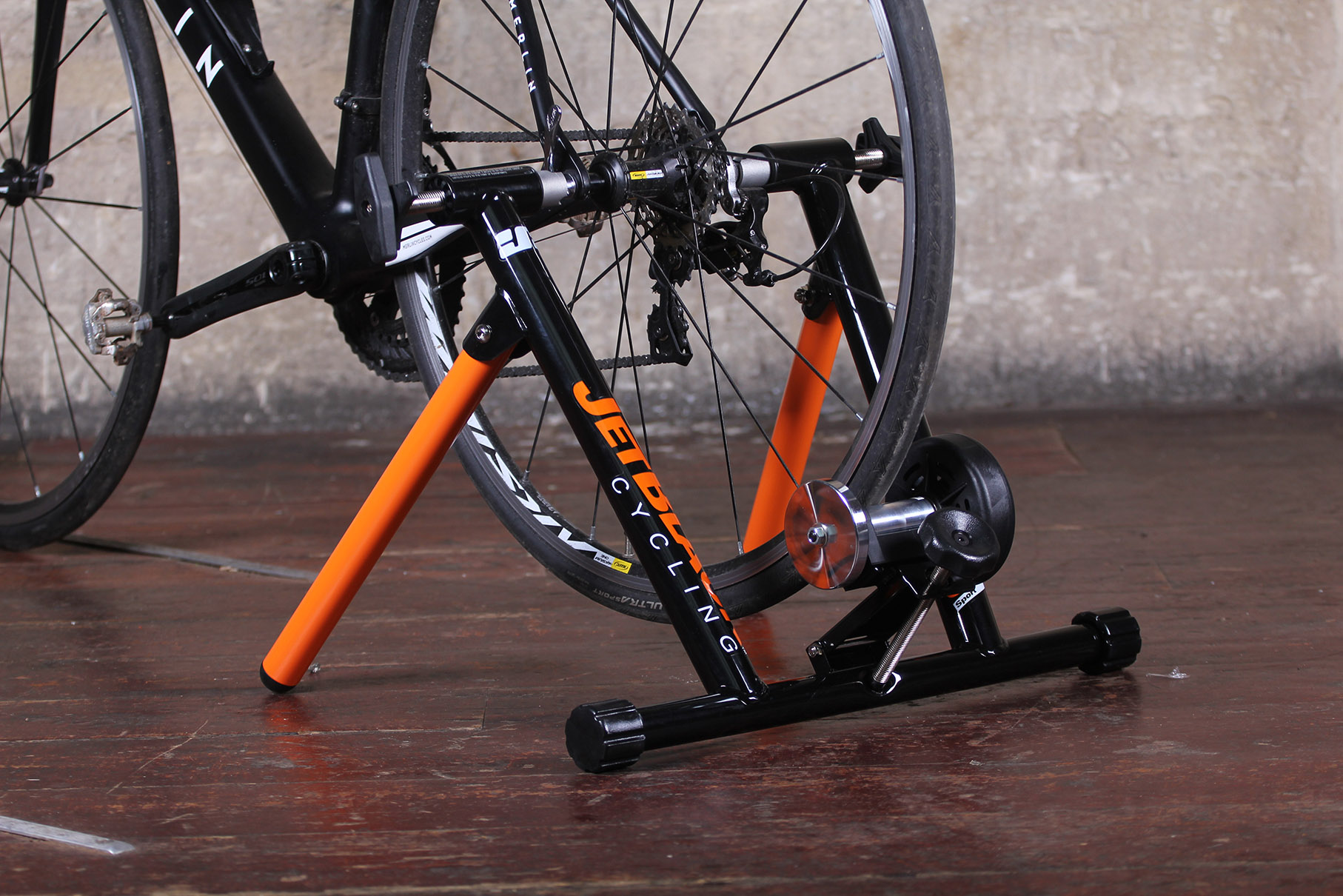 jet black turbo trainer