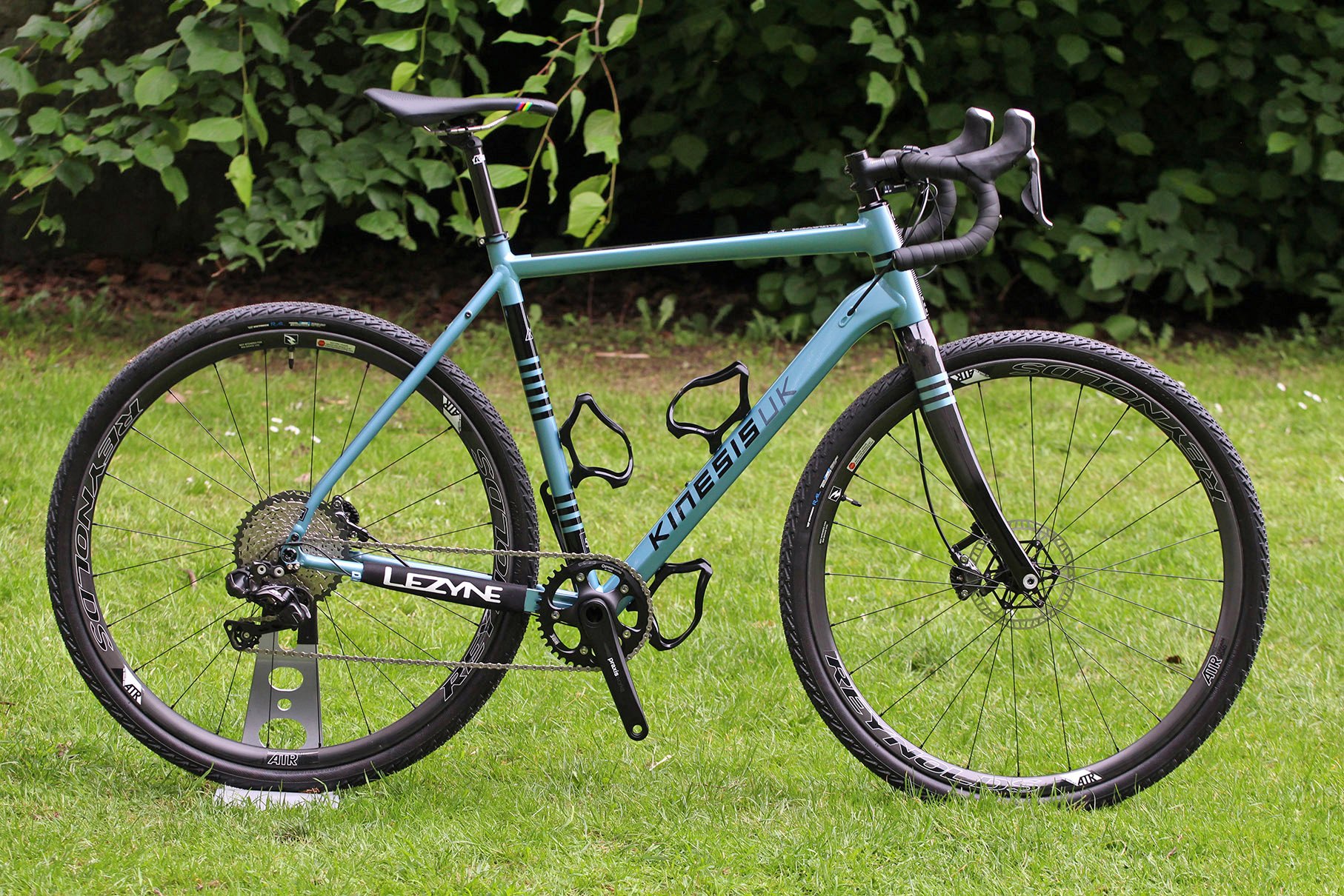 kinesis tripster at gravel bike frameset