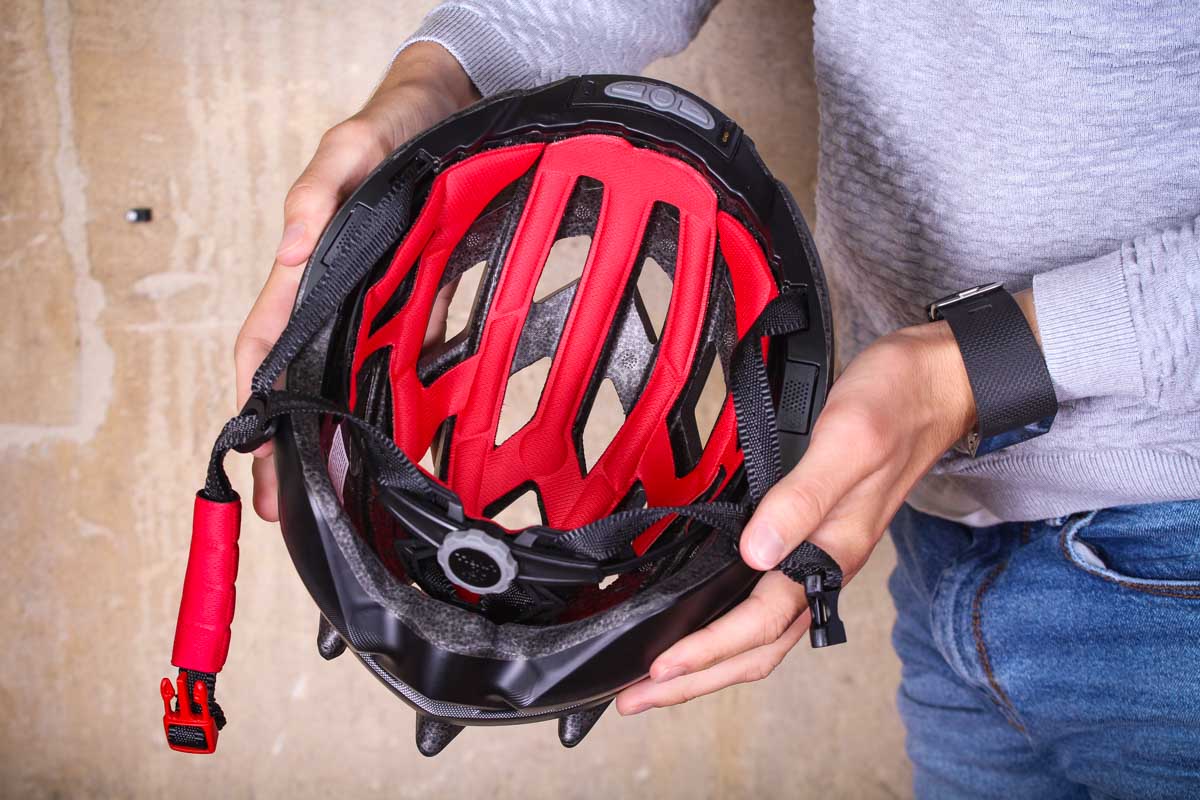 Review: Livall Bling BH60SE Helmet | road.cc