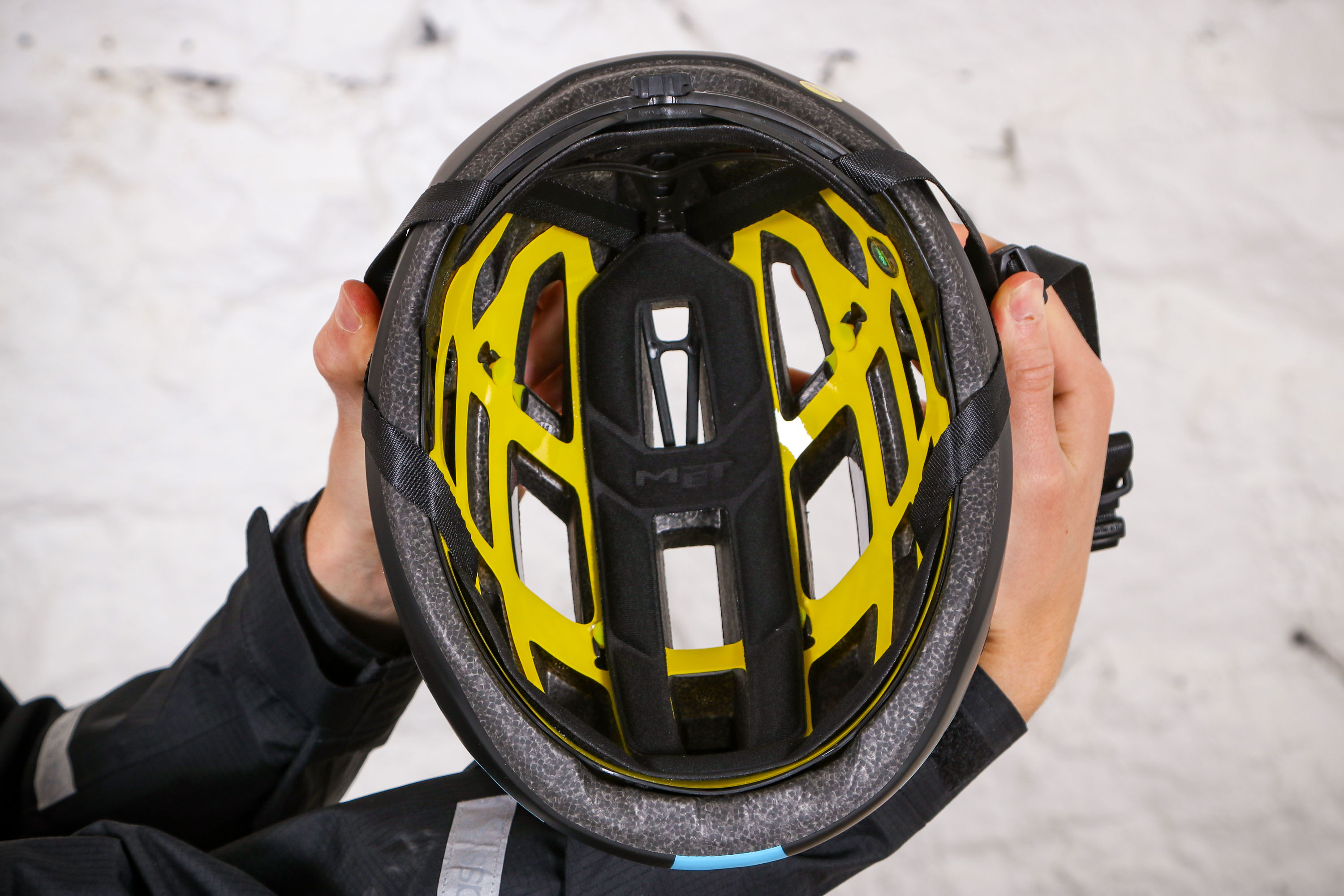 Review: MET Vinci helmet | road.cc