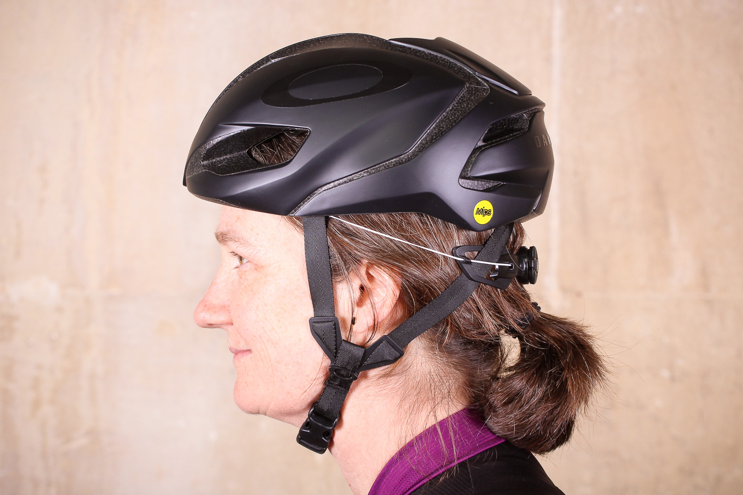 oakley aro3 road bike helmet