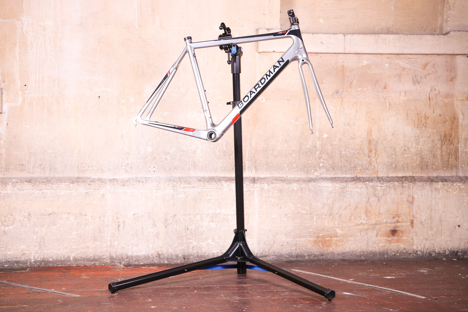 park repair stand