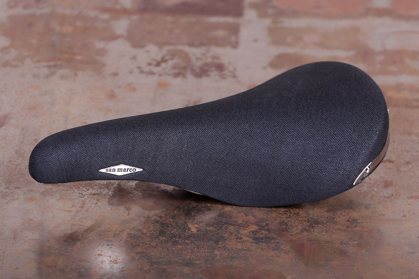 rolls bike saddle