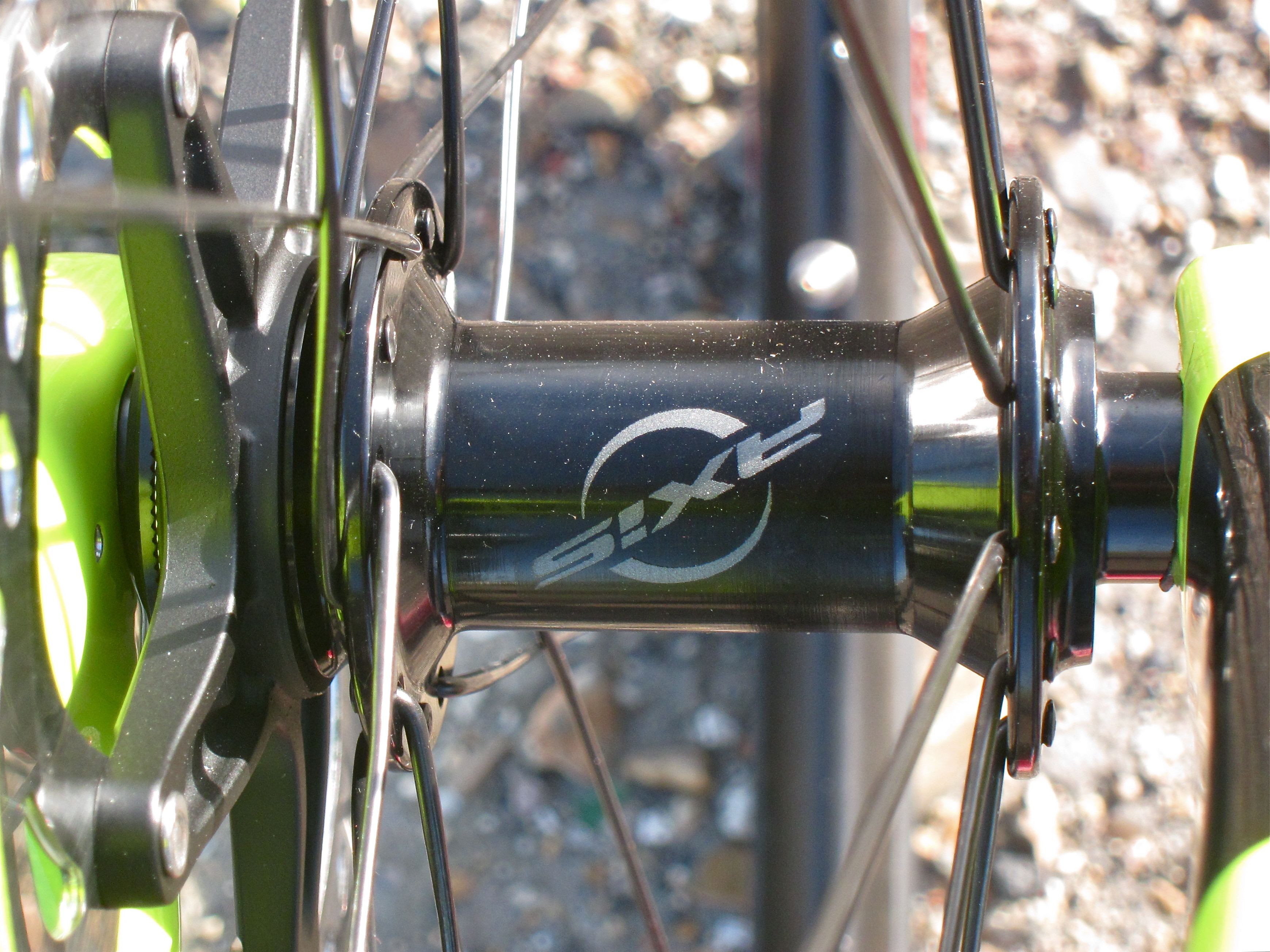 specialized axis hub