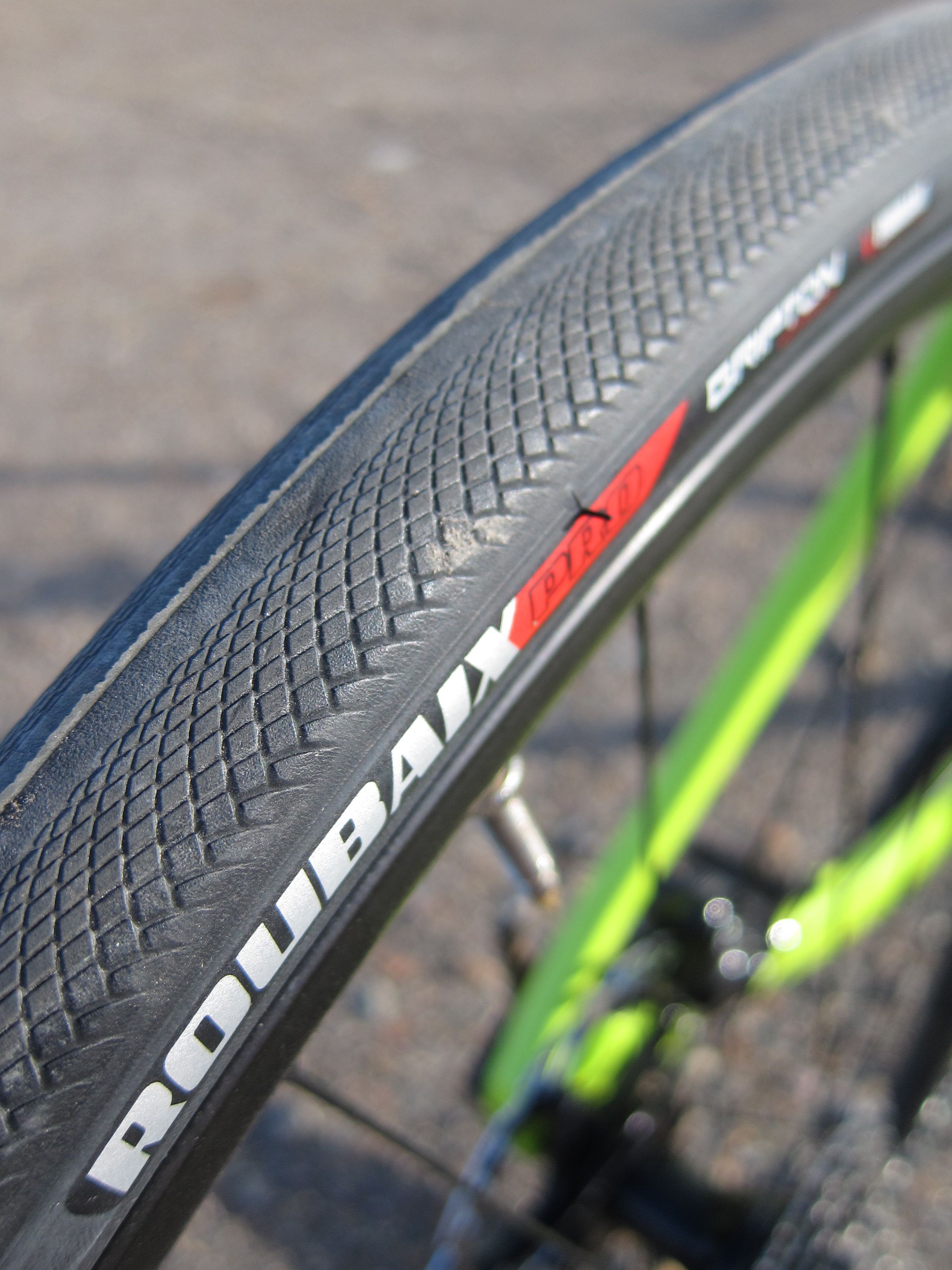 specialized roubaix pro road bike tyre