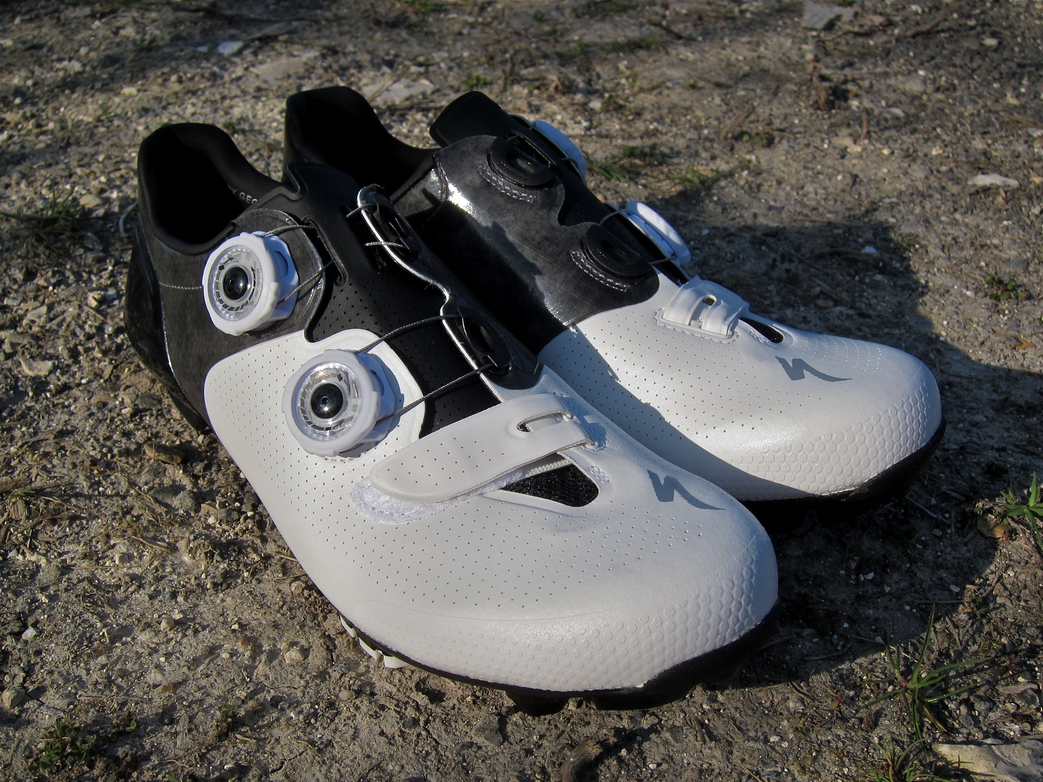 stiff mountain bike shoes